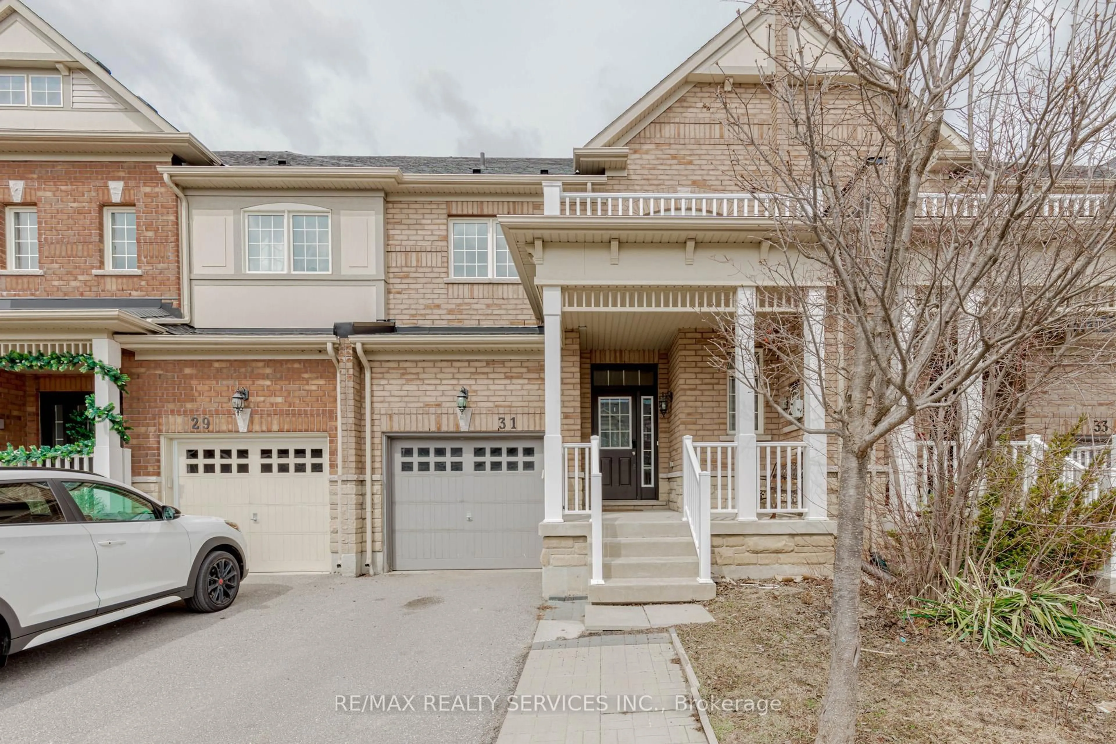 Unknown for 31 Mccardy Crt, Caledon Ontario L7C 3W9
