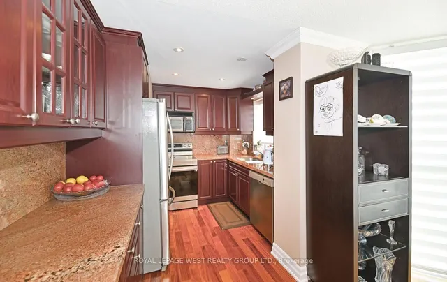 Additional property image - 1360 Rathburn Rd Unit Ph04
