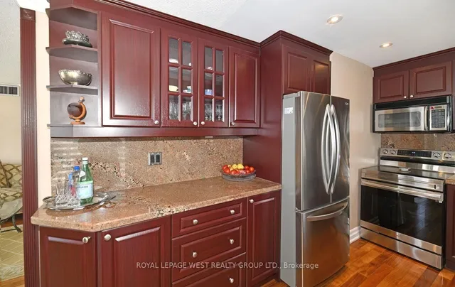 Additional property image - 1360 Rathburn Rd Unit Ph04