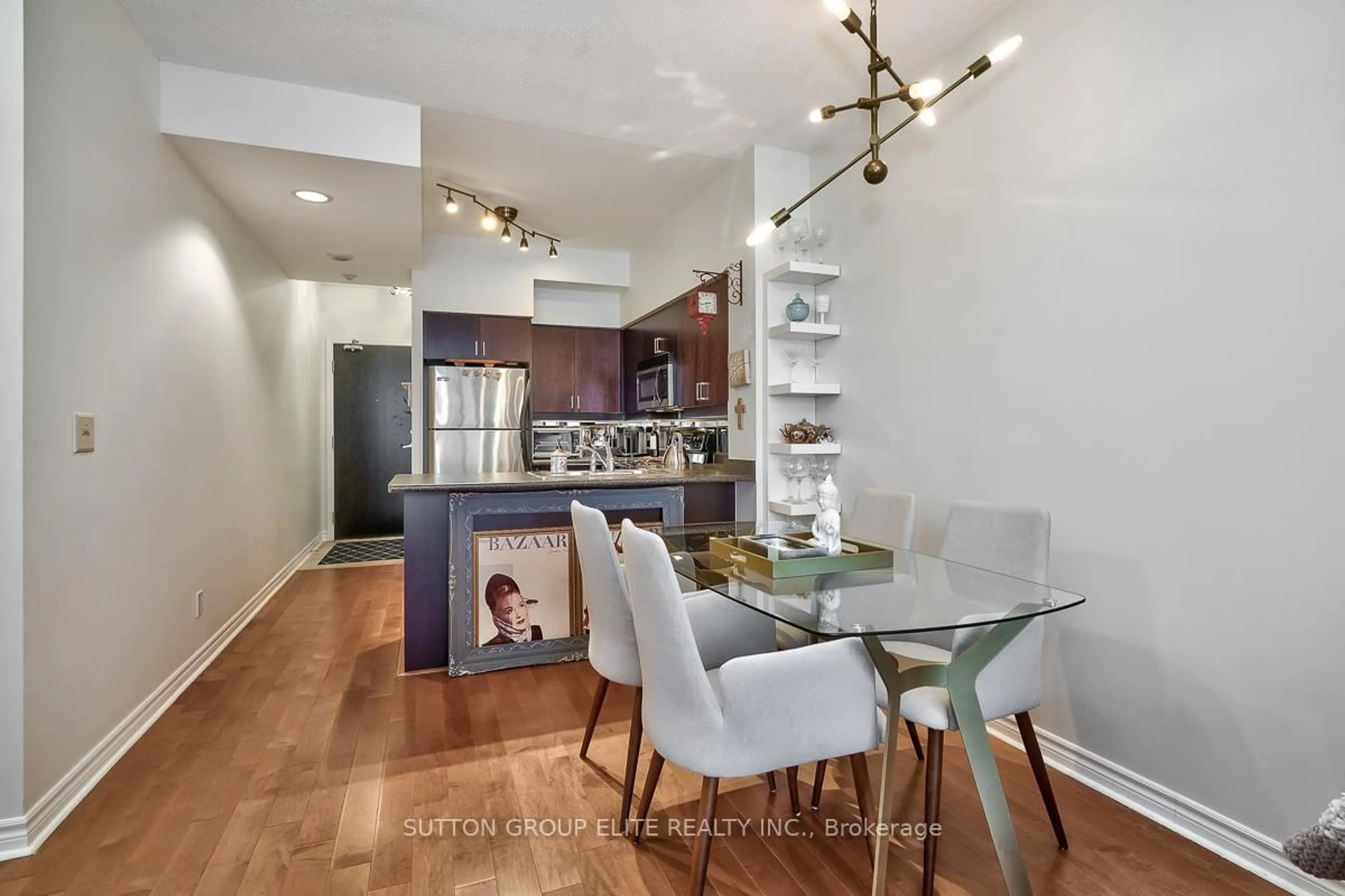 Open concept kitchen, wood/laminate floor for 388 Prince Of Wales Dr #1307, Mississauga Ontario L5B 0A1