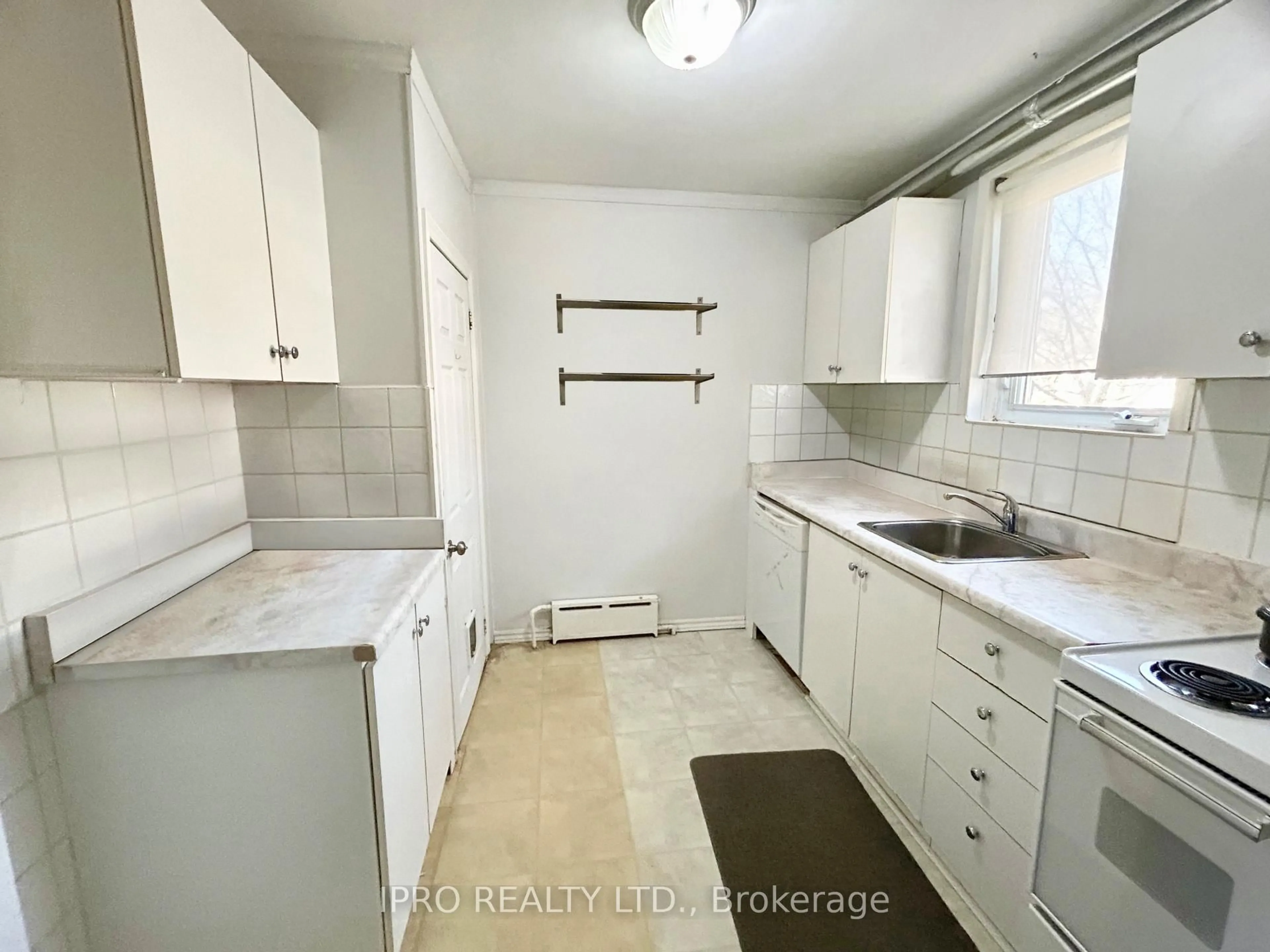 Standard kitchen, unknown for 20 Fifteenth St, Toronto Ontario M8V 3J4