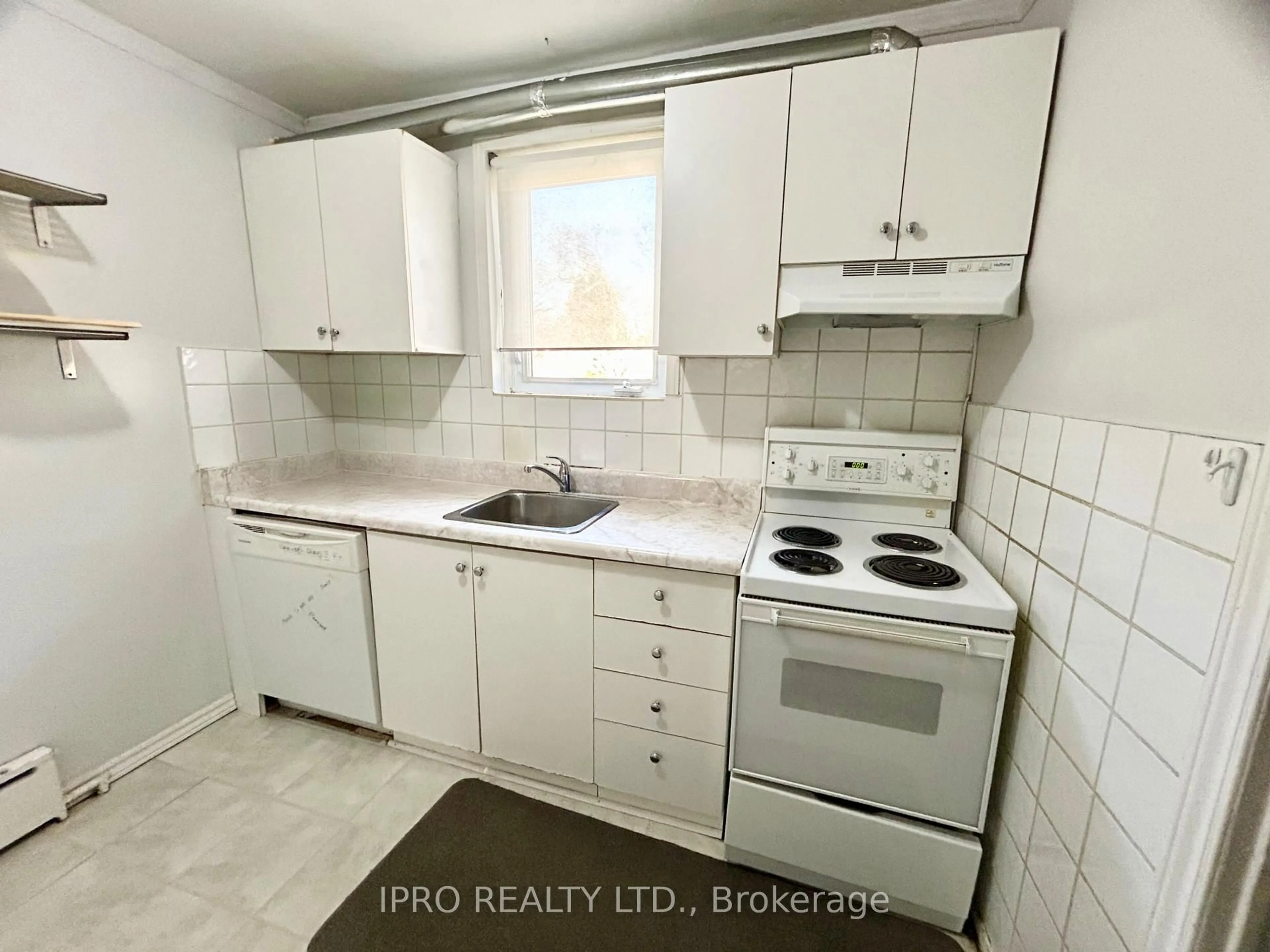 Standard kitchen, unknown for 20 Fifteenth St, Toronto Ontario M8V 3J4