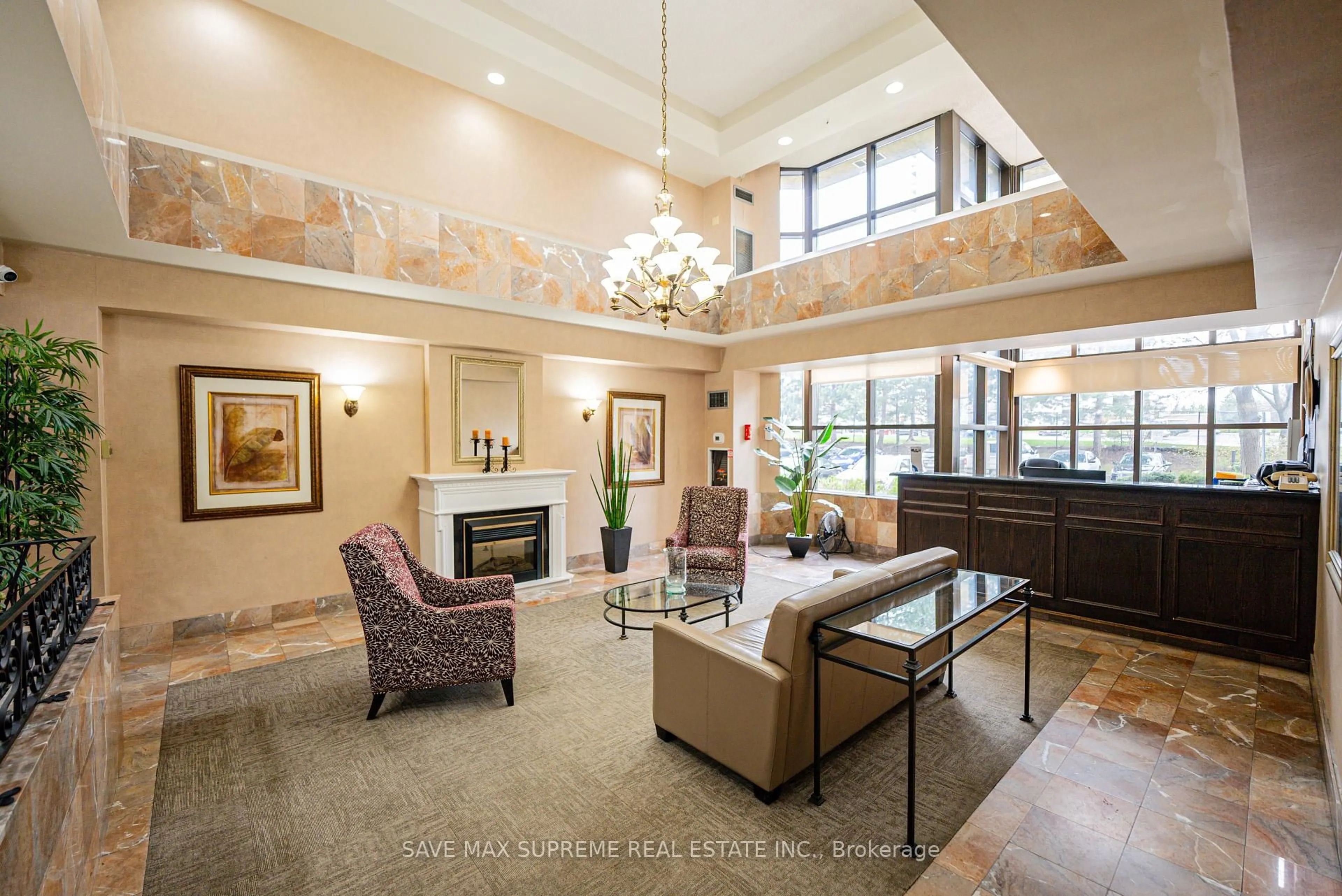 Indoor foyer for 5 Lisa St #1507, Brampton Ontario L6T 4T4