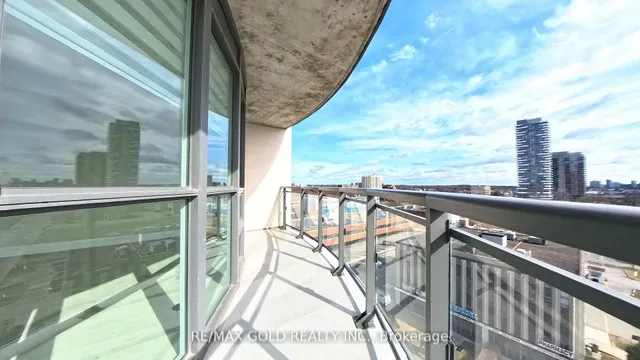 Additional property image - 15 Lynch St Unit 704
