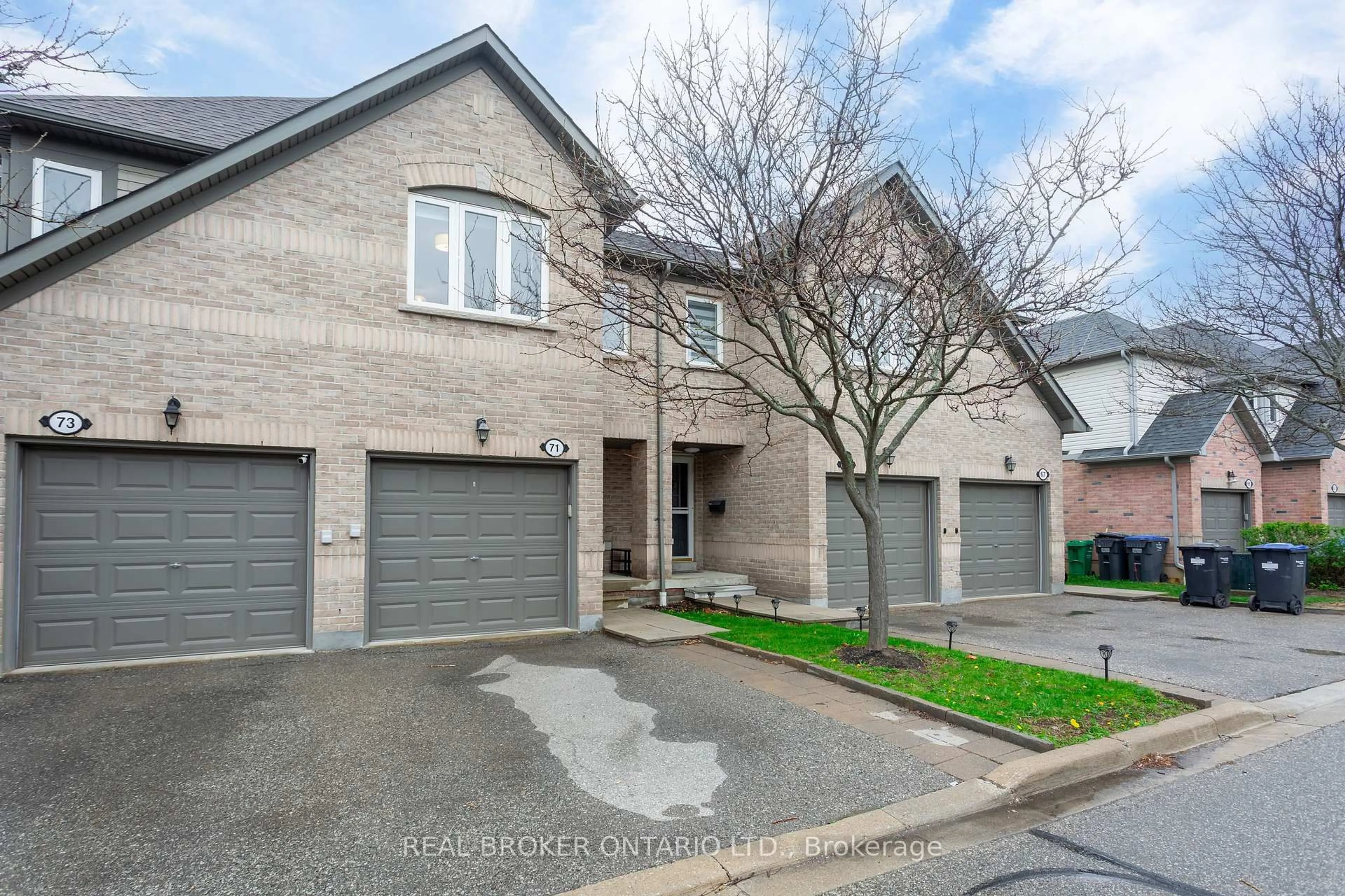 Home with brick exterior material, street for 86 Joymar Dr #TH71, Mississauga Ontario L5M 7Z6