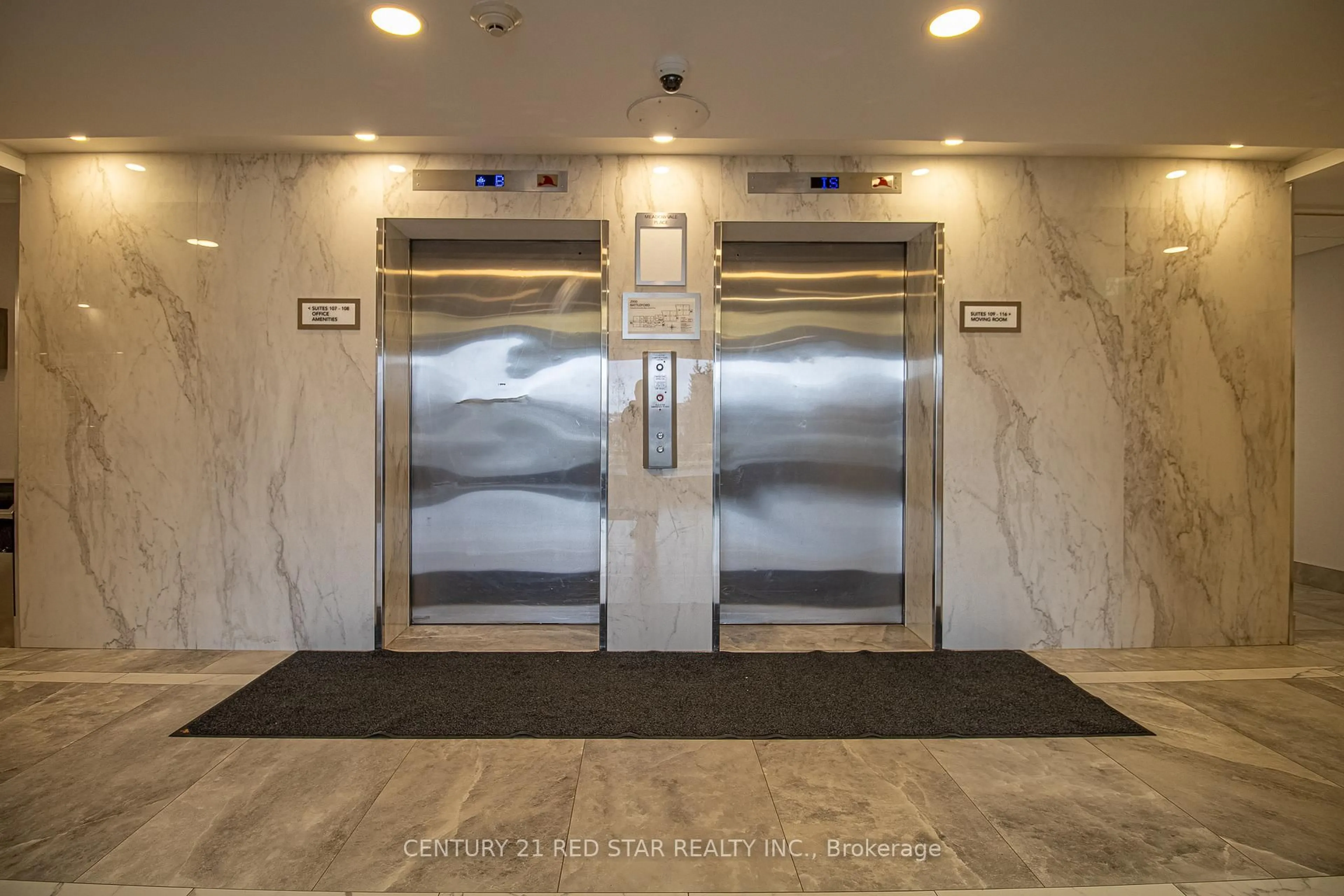 Indoor foyer for 2900 Battleford Rd #910, Mississauga Ontario L5N 2V9