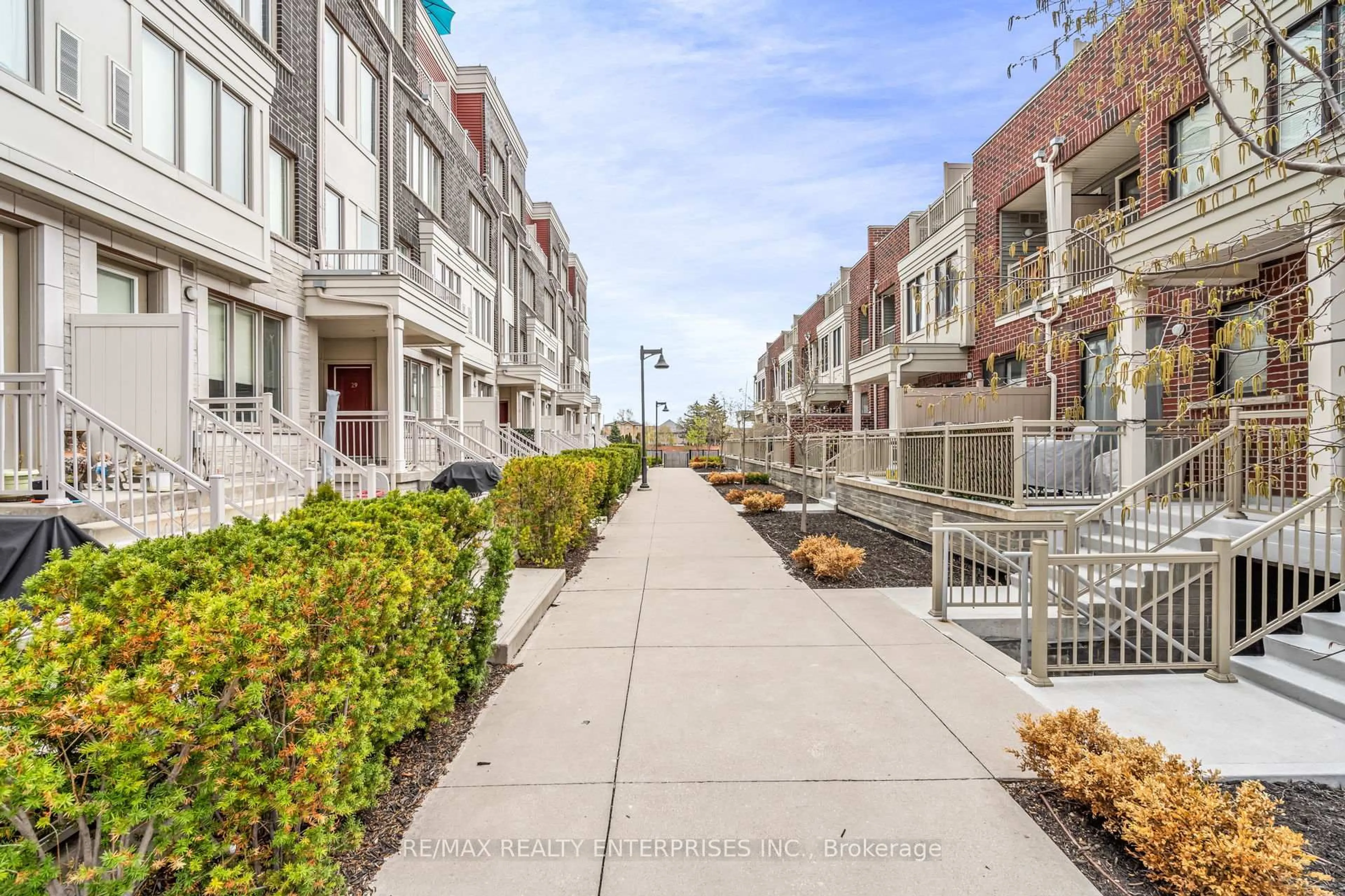 Patio, street for 145 Long Branch Ave #27, Toronto Ontario M8W 0A9