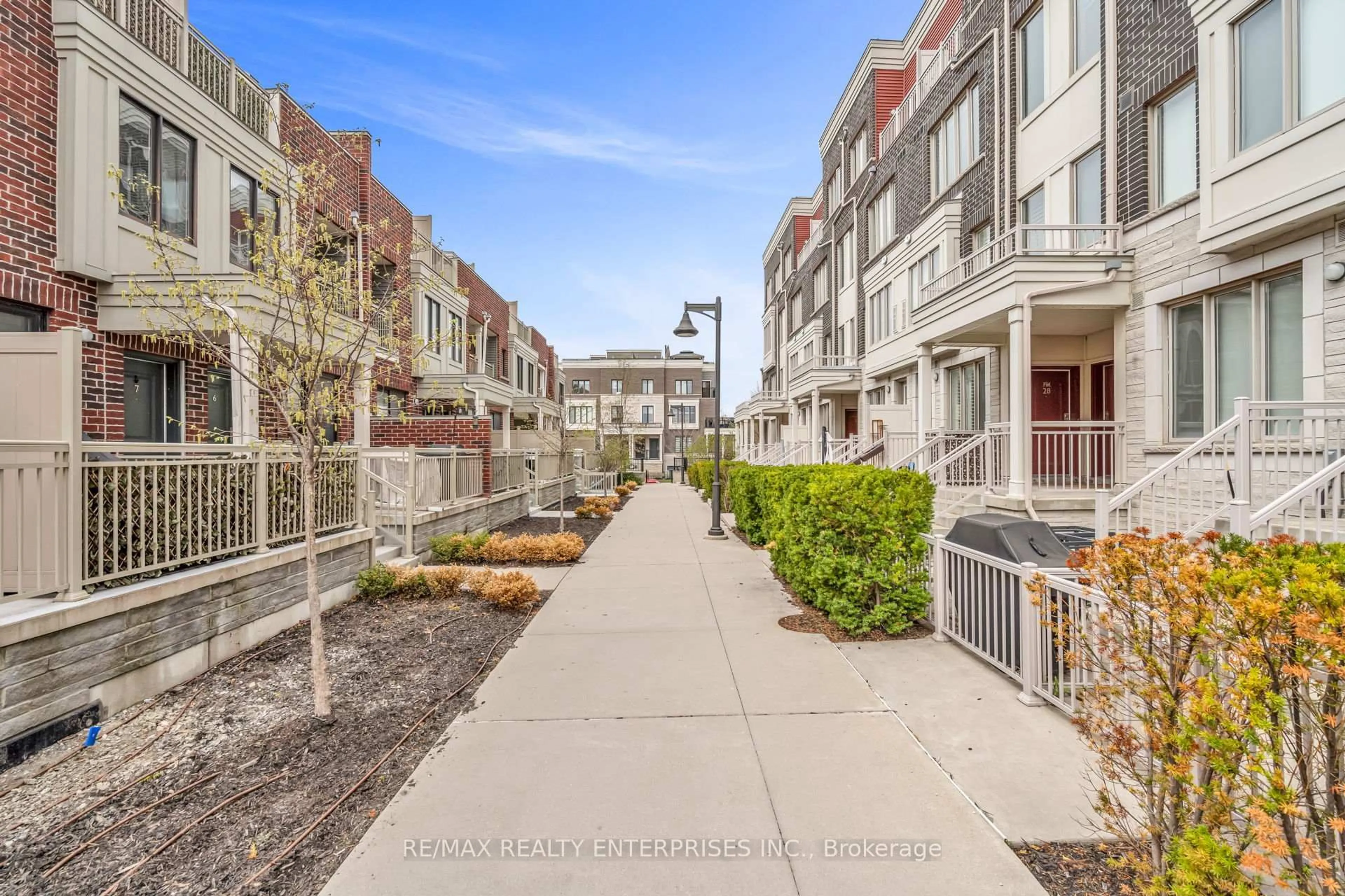 Patio, street for 145 Long Branch Ave #27, Toronto Ontario M8W 0A9