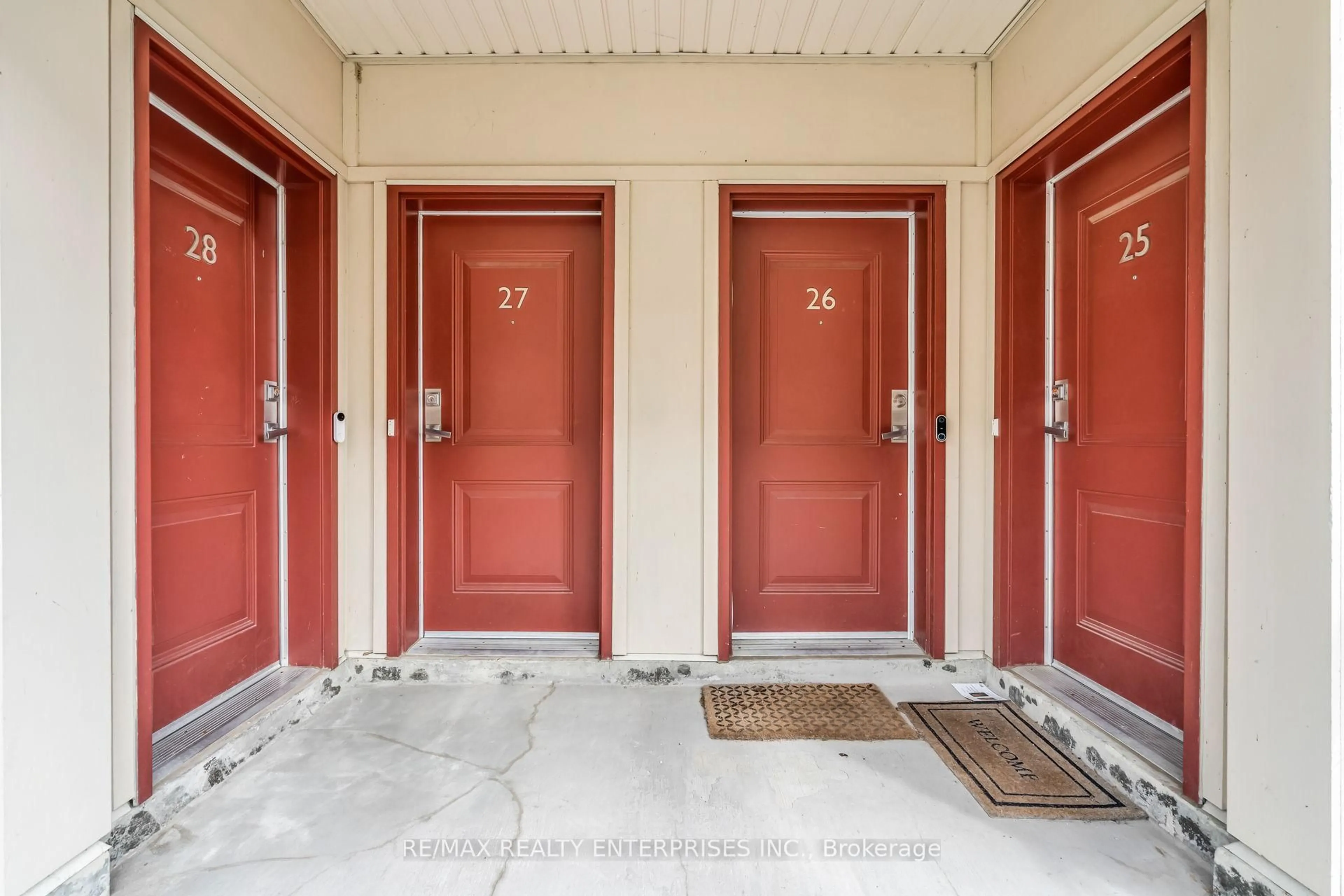 Indoor entryway for 145 Long Branch Ave #27, Toronto Ontario M8W 0A9