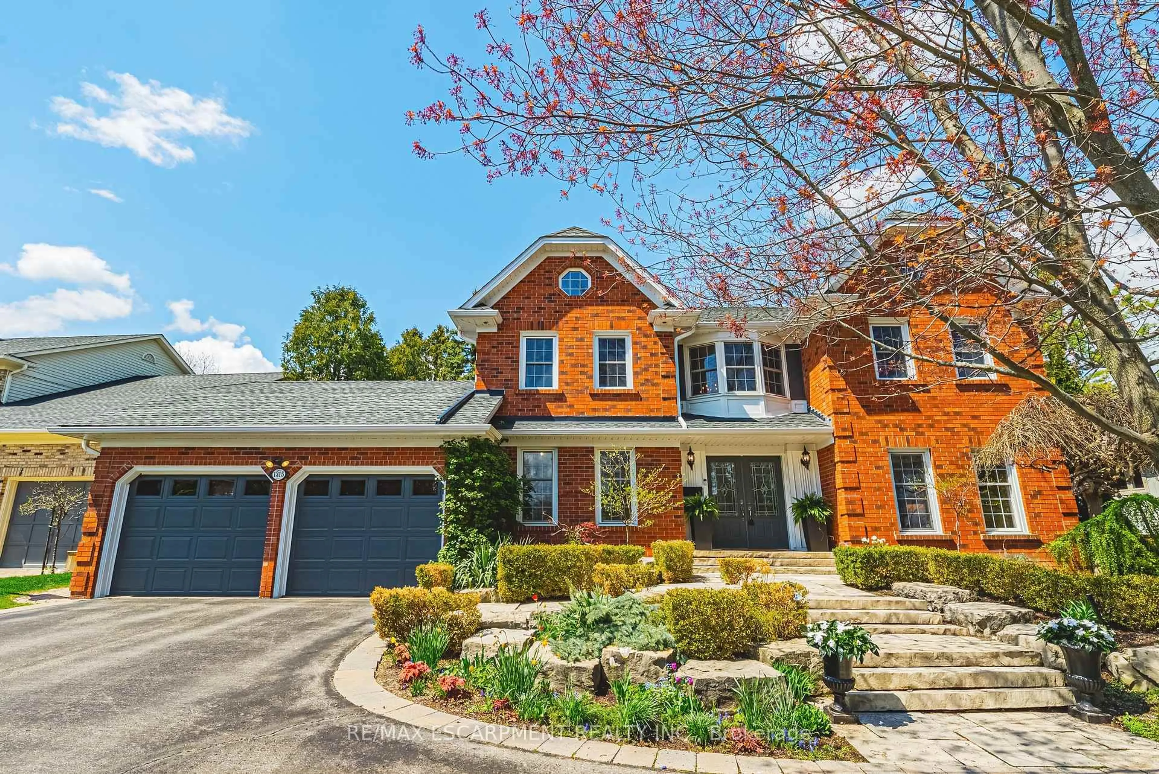 Home with brick exterior material, street for 1315 Roseto Crt, Burlington Ontario L7P 4L4