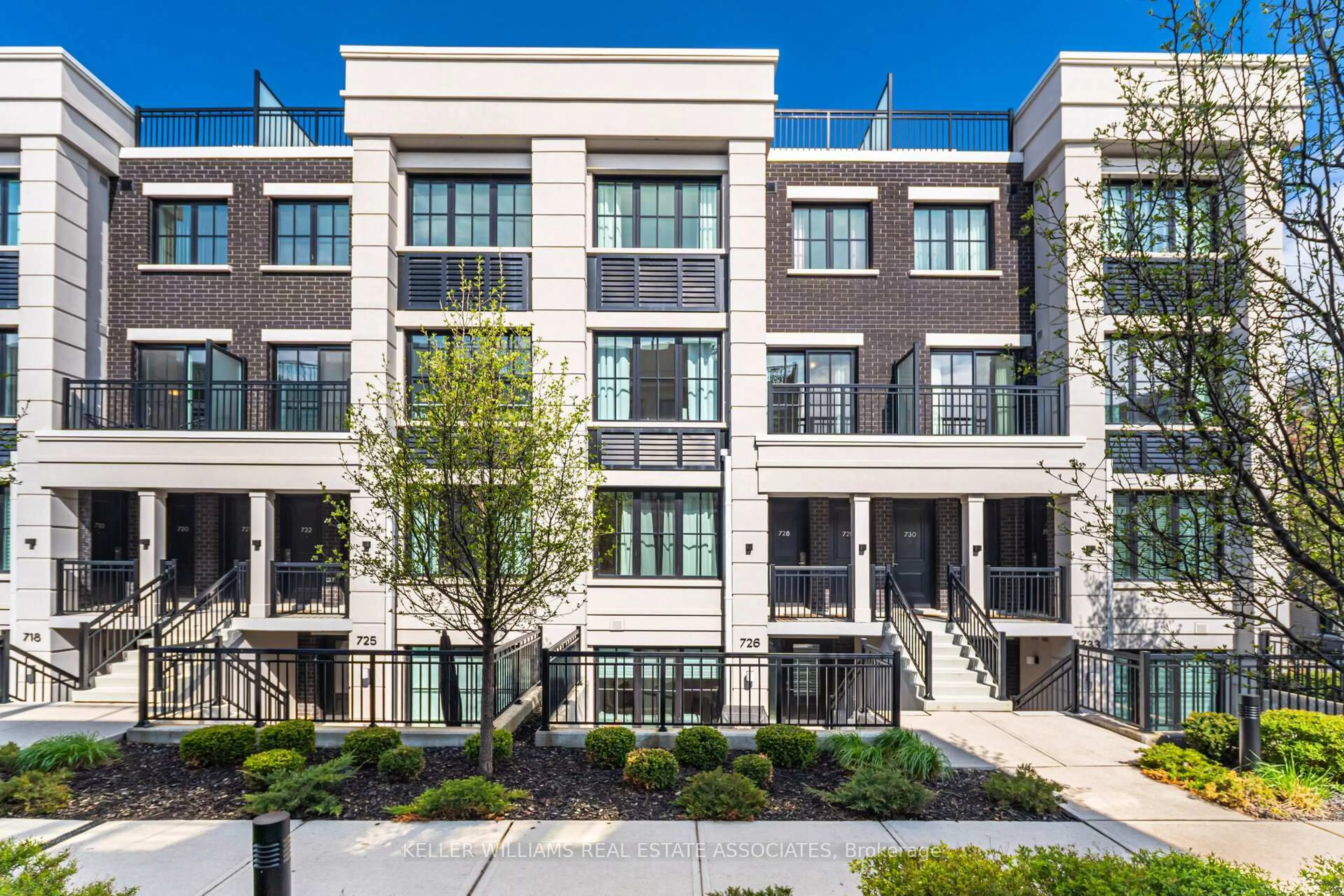 Home with brick exterior material, street for 665 Cricklewood Dr #728, Mississauga Ontario L5G 0B9