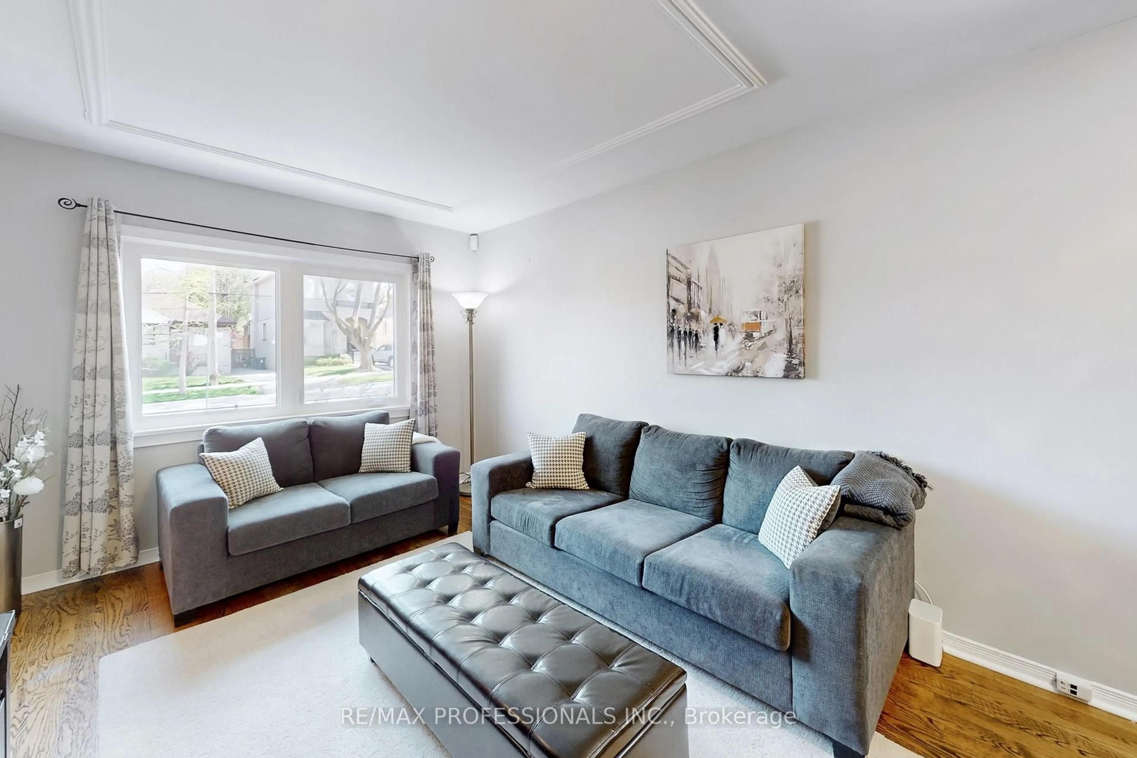 Living room with furniture, unknown for 24 Braeburn Ave, Toronto Ontario M9P 2J3