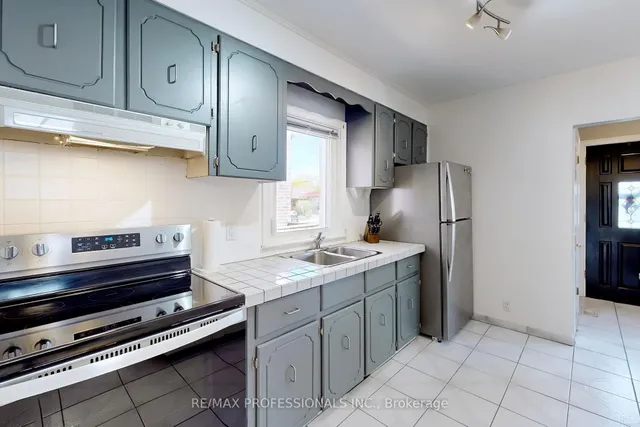 Additional image 30 of 24 Braeburn Ave