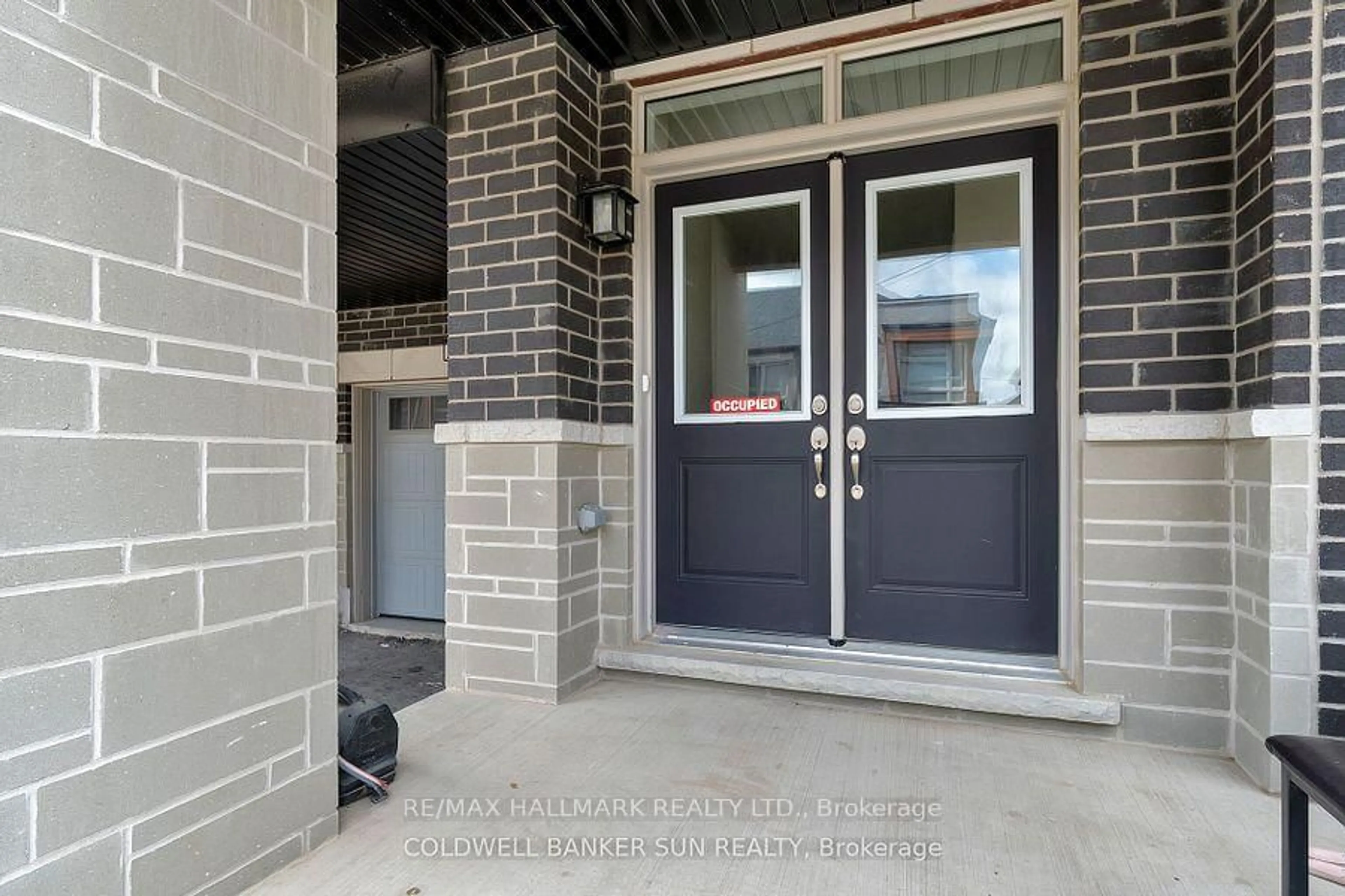 Indoor entryway for 42 Donald Ficht Cres, Brampton Ontario L7A 5H8