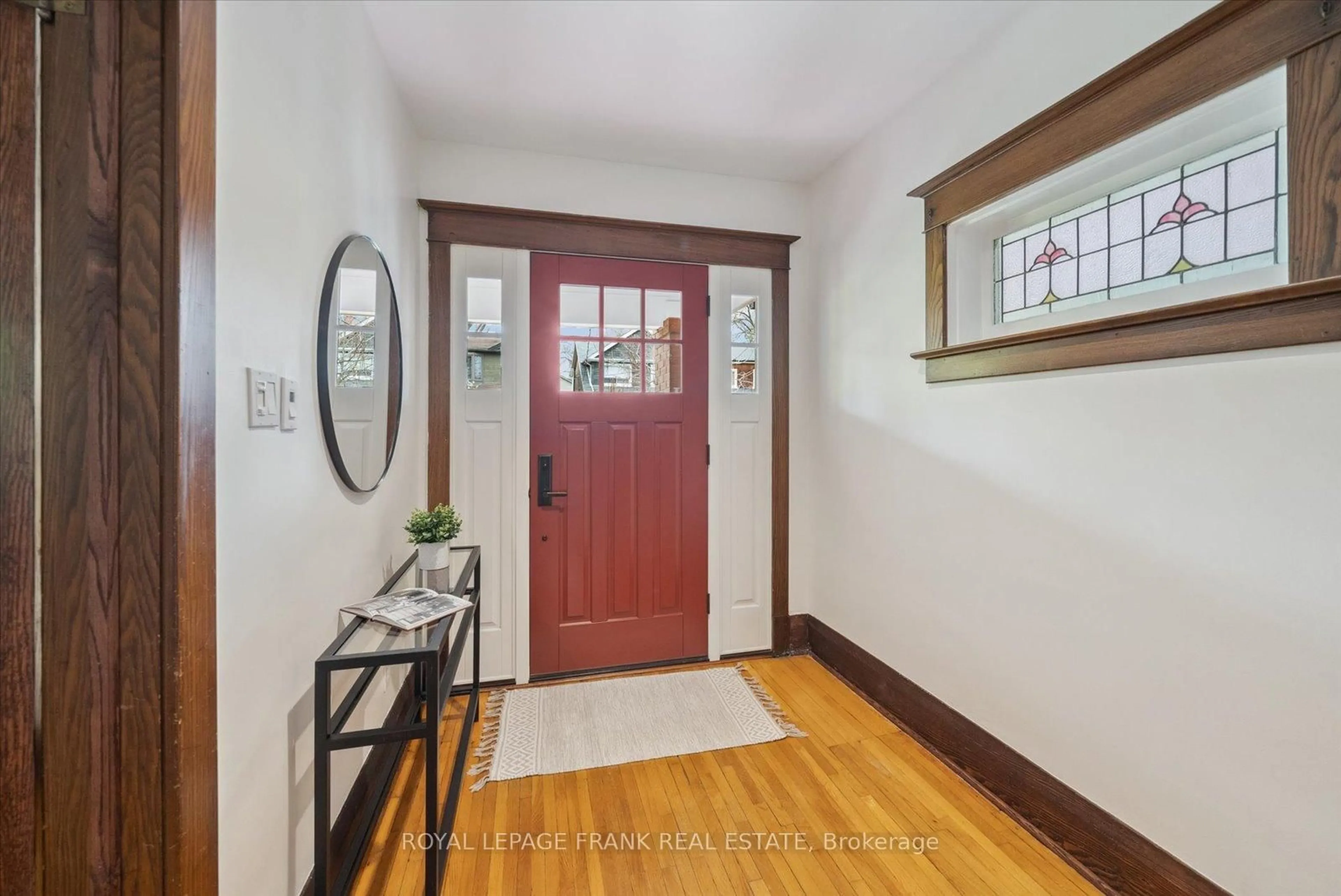 Indoor entryway for 93 Colbeck St, Toronto Ontario M6S 1V1
