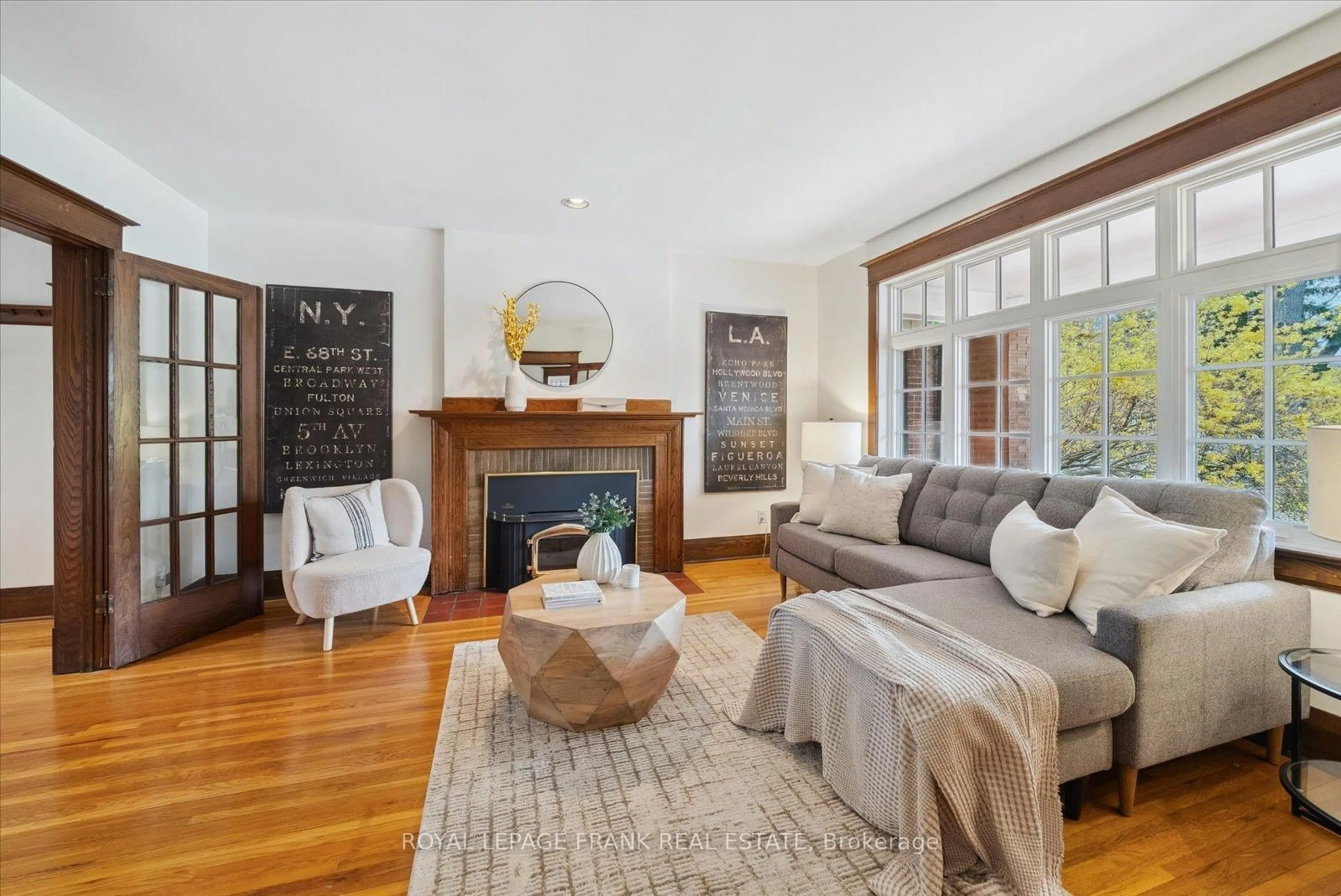 Living room with furniture, unknown for 93 Colbeck St, Toronto Ontario M6S 1V1