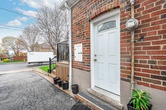 Additional property image - 2113 Keele St