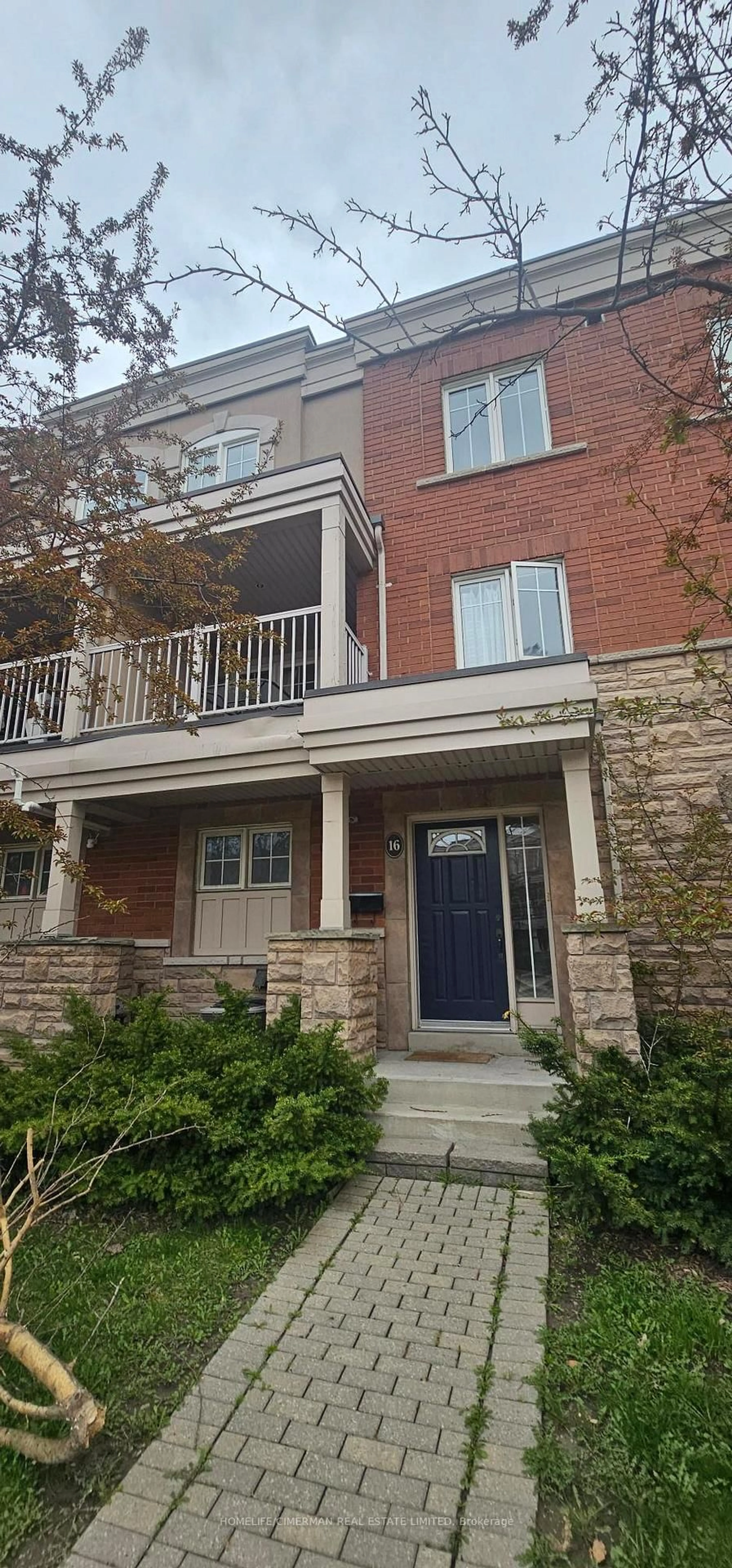 Home with brick exterior material, street for 365 Murray Ross Pkwy #16, Toronto Ontario M3J 3T7