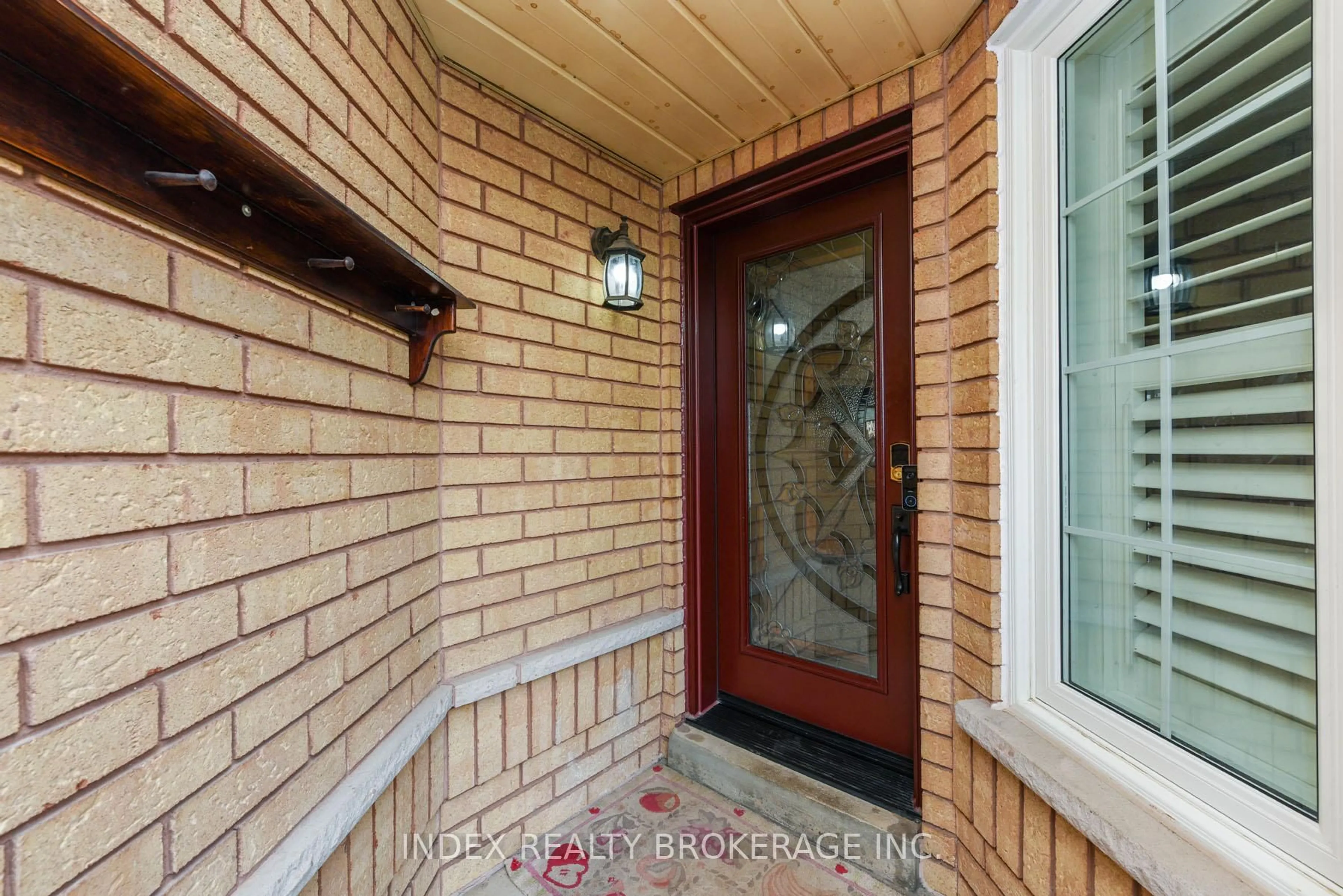 Unknown for 18 Drinkwater Rd, Brampton Ontario L6Y 4T6