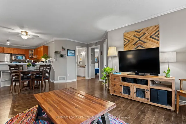 Additional property image - 2030 Cleaver Ave Unit 302