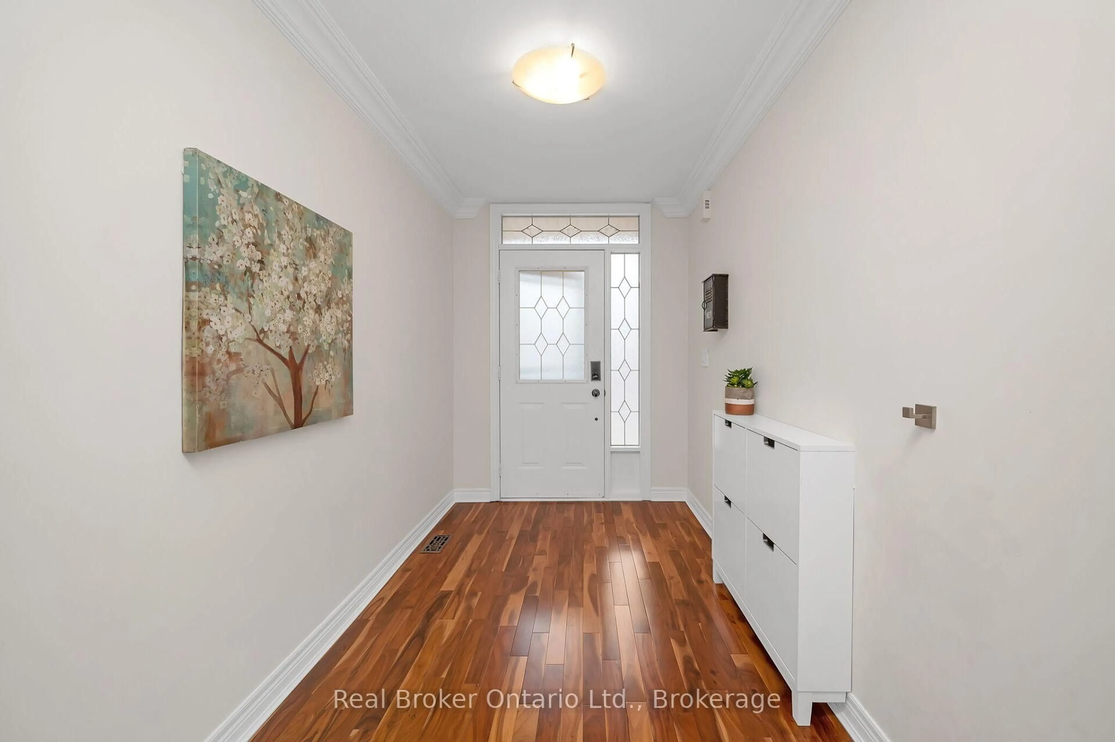 Indoor entryway for 710 Spring Gardens Rd #98, Burlington Ontario L7T 4K7