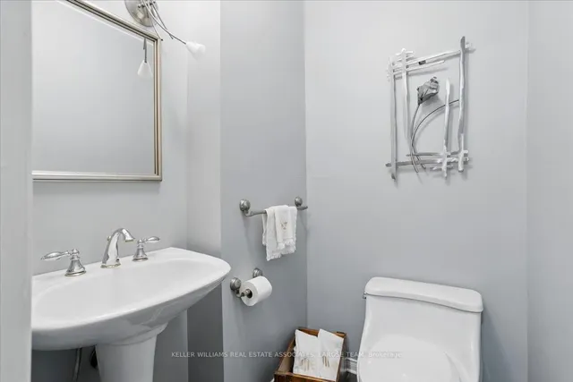 Additional property image - 1393 Royal York Rd Unit 16