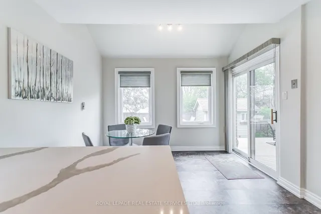Additional property image - 1434 Queensbury Cres