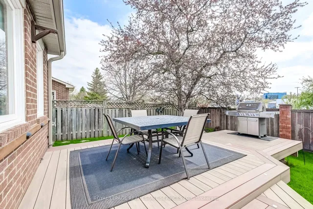 Additional property image - 1434 Queensbury Cres