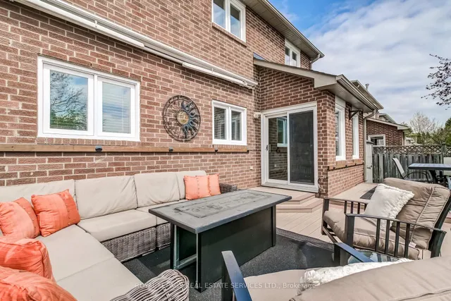 Additional property image - 1434 Queensbury Cres
