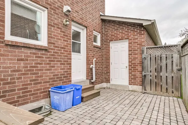 Additional property image - 1434 Queensbury Cres
