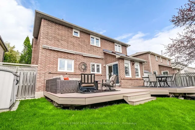 Additional property image - 1434 Queensbury Cres