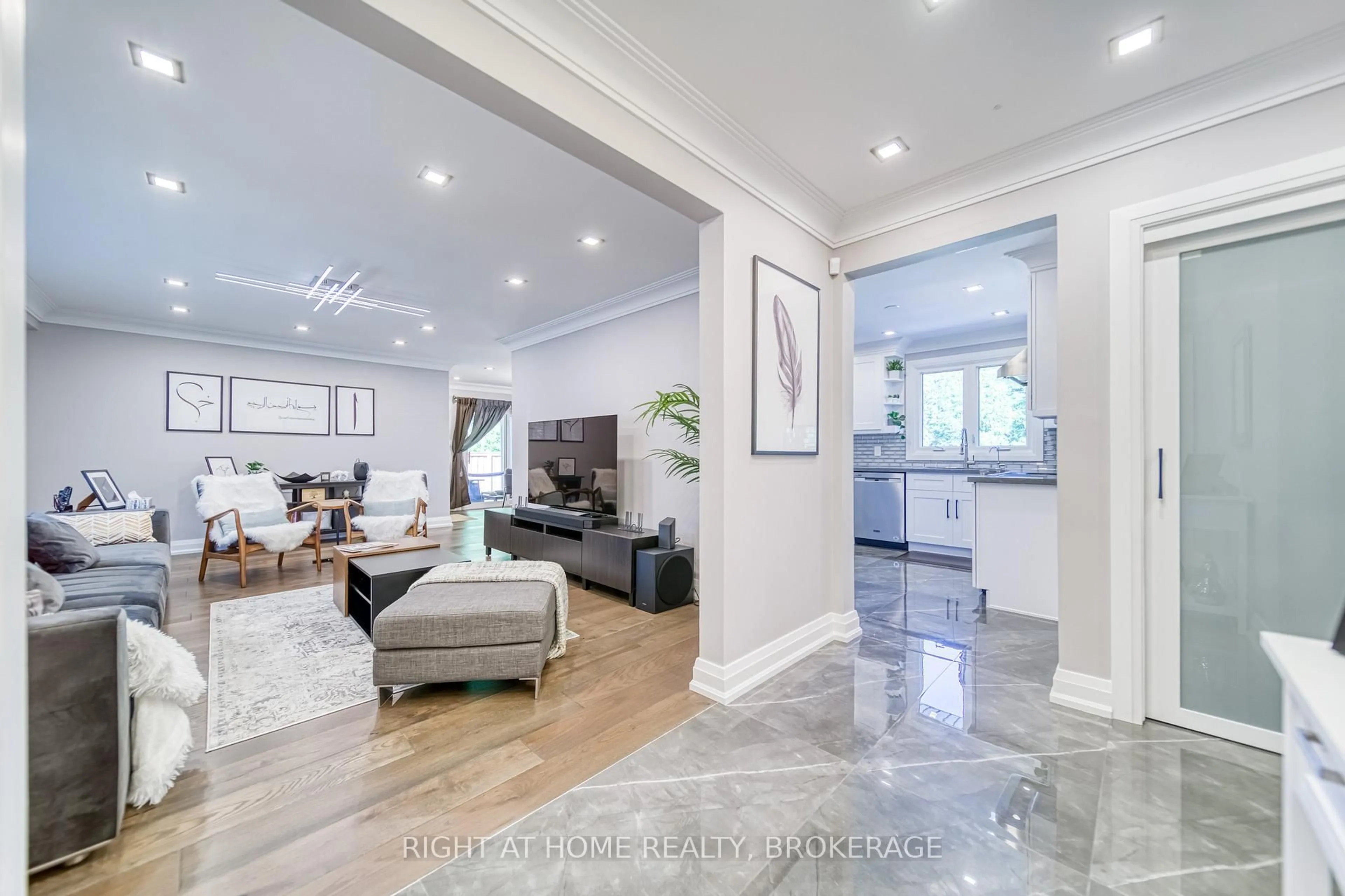 Unknown for 771 Dack Blvd, Mississauga Ontario L5H 1E5
