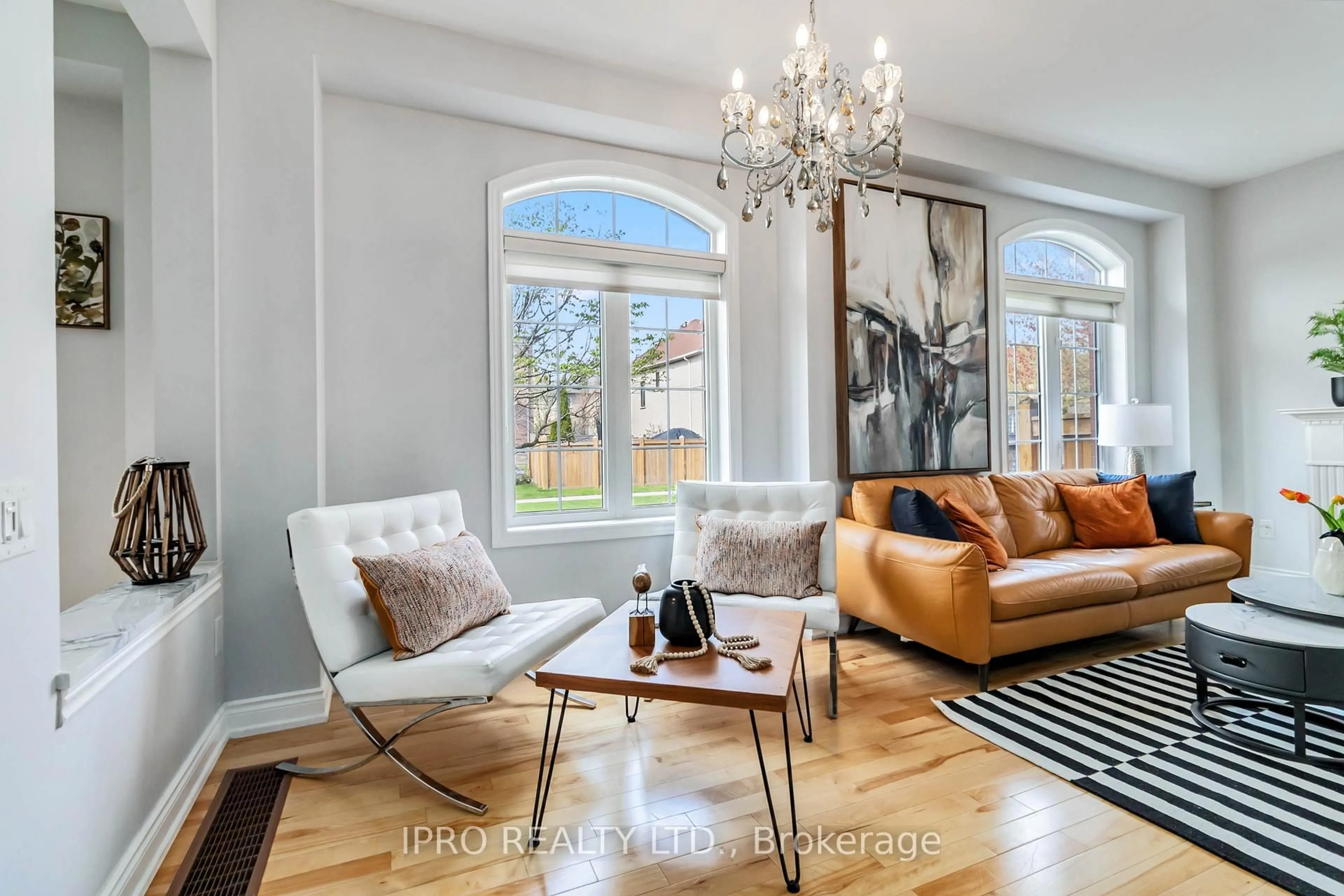 Living room with furniture, unknown for 261 Grayling Dr, Oakville Ontario L6L 6X4