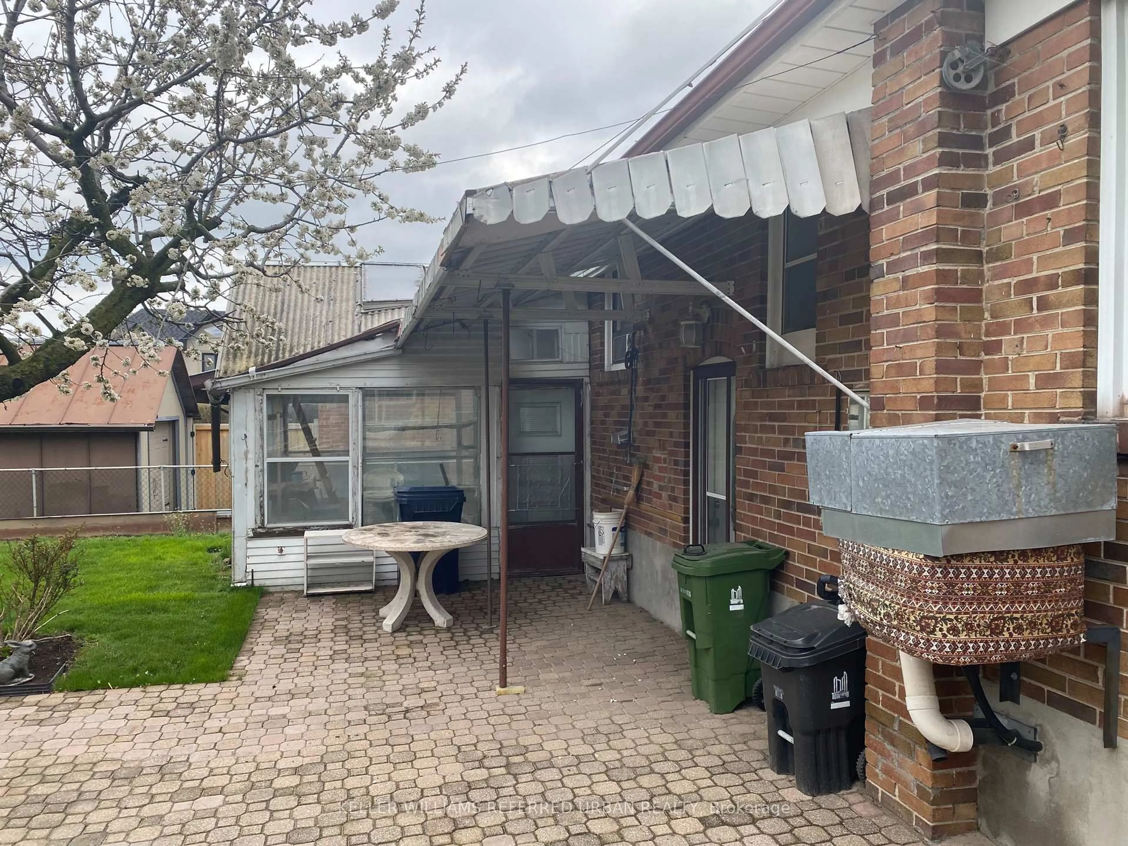 Patio, street for 245 Falstaff Ave, Toronto Ontario M6L 2G3