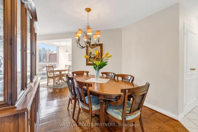 Additional property image - 3650 Kaneff Cres Unit 1104