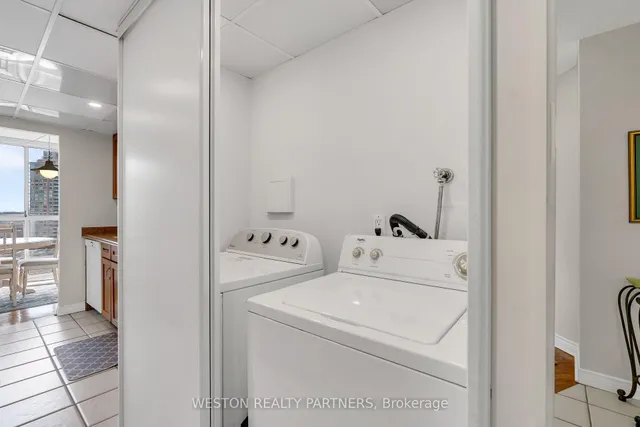 Additional property image - 3650 Kaneff Cres Unit 1104