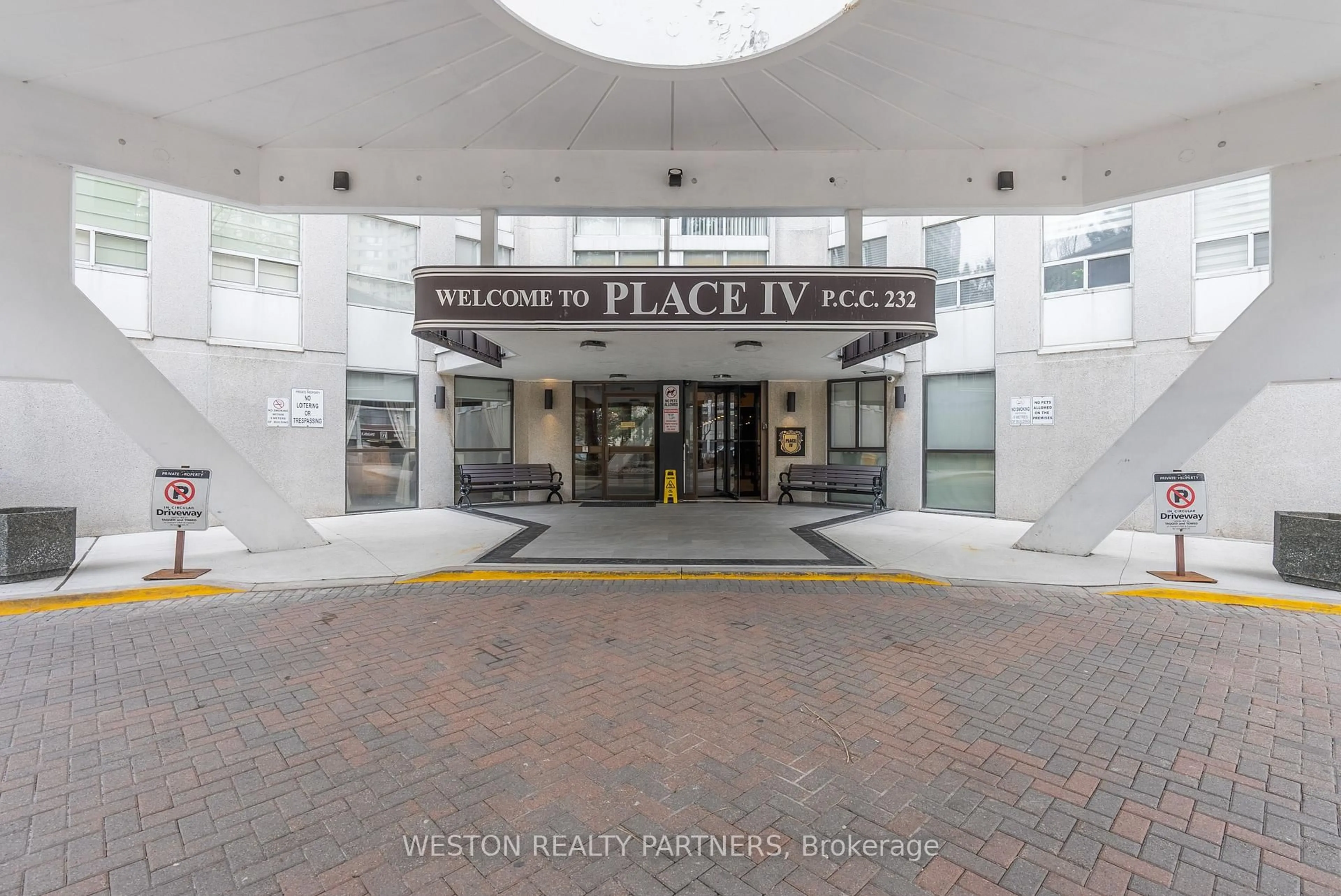 Unknown for 3650 Kaneff Cres #1104, Mississauga Ontario L5A 4A1