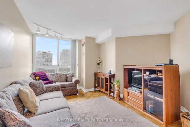 Additional property image - 3650 Kaneff Cres Unit 1104
