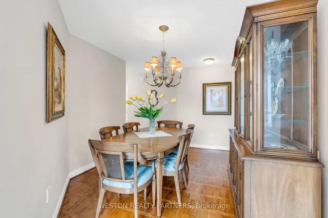 Additional property image - 3650 Kaneff Cres Unit 1104