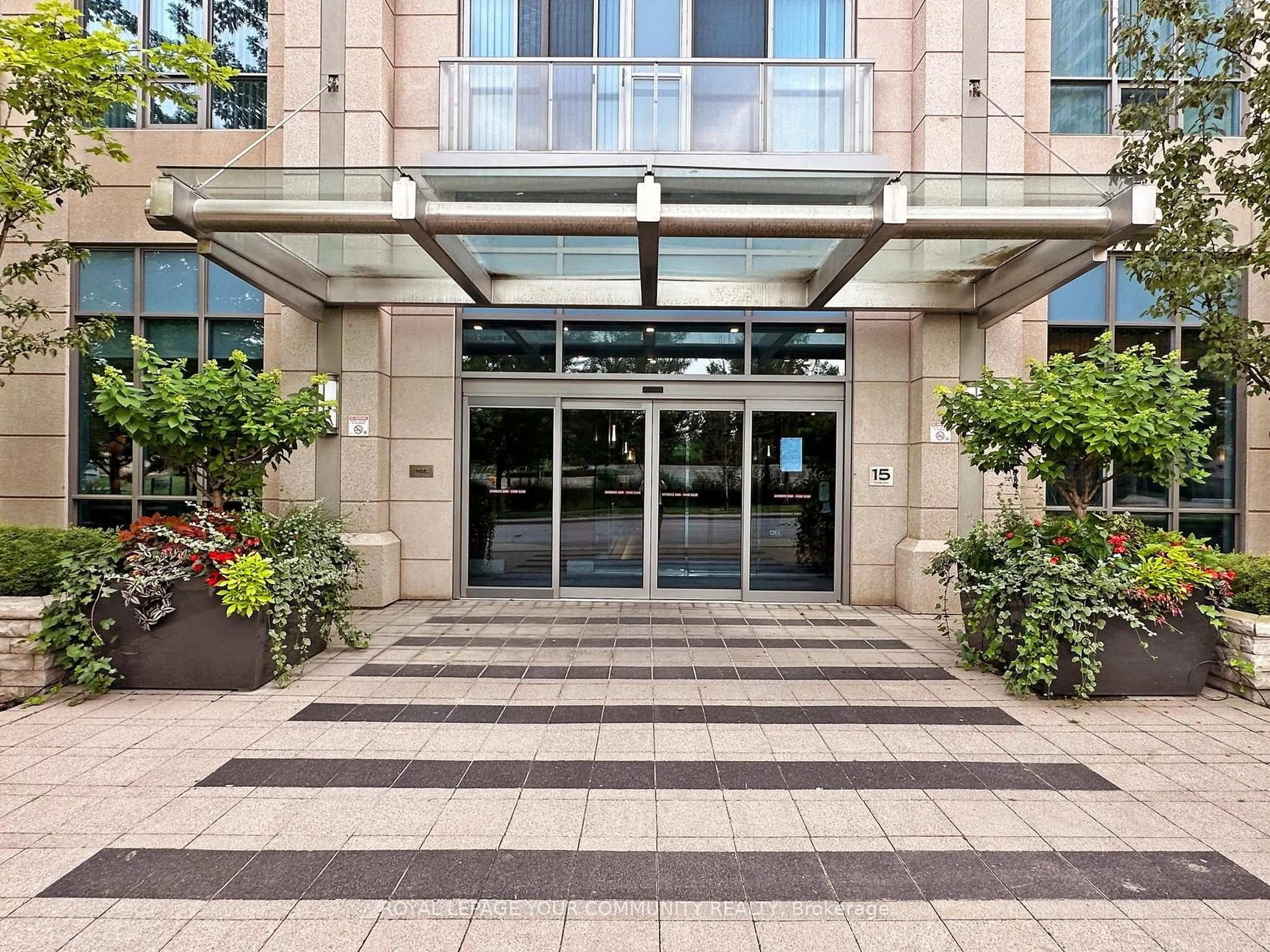 Indoor foyer for 15 Viking Lane #2803, Toronto Ontario M9B 0A4