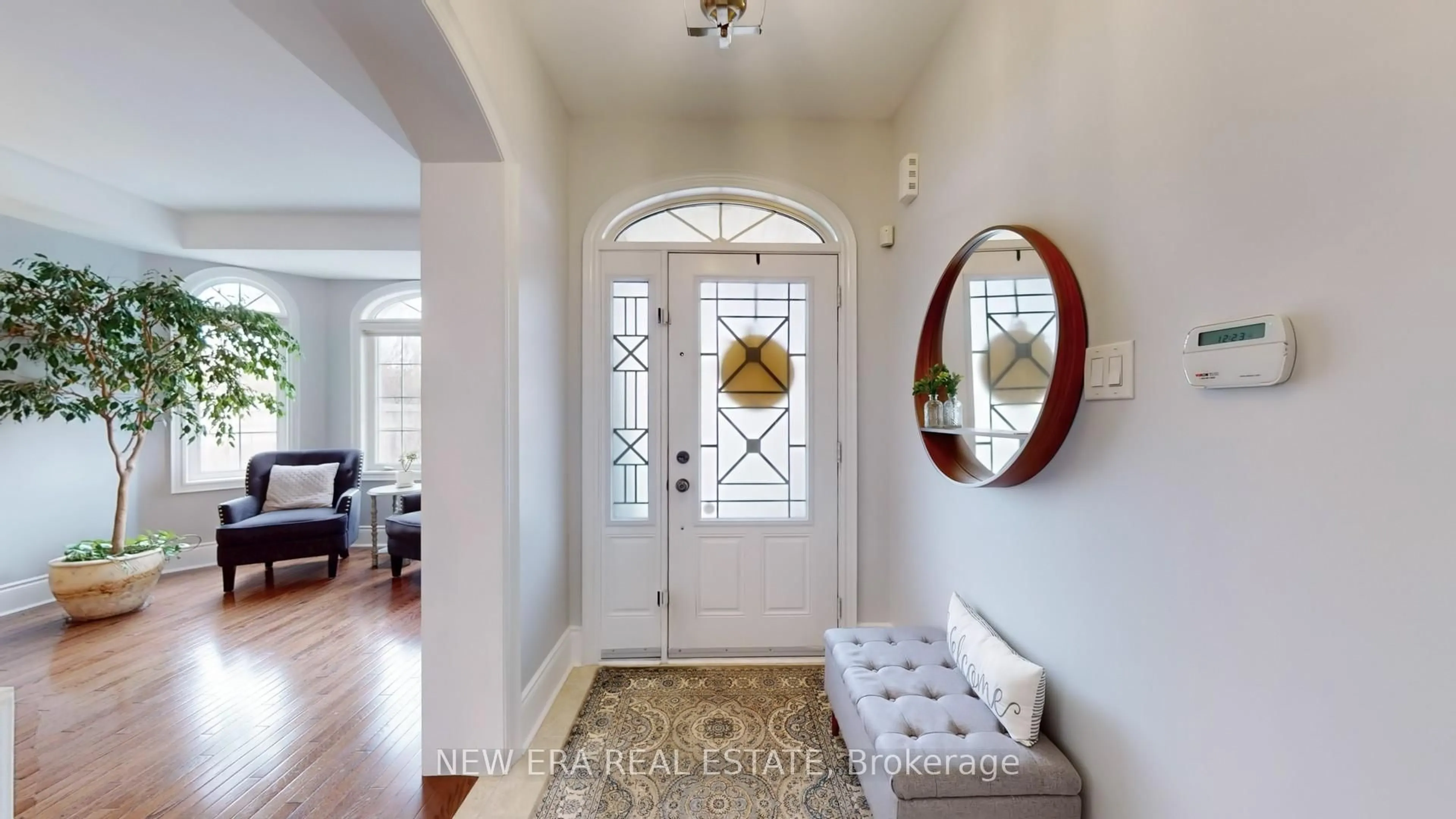 Indoor entryway for 59 Hawkridge Tr, Brampton Ontario L6P 2T6