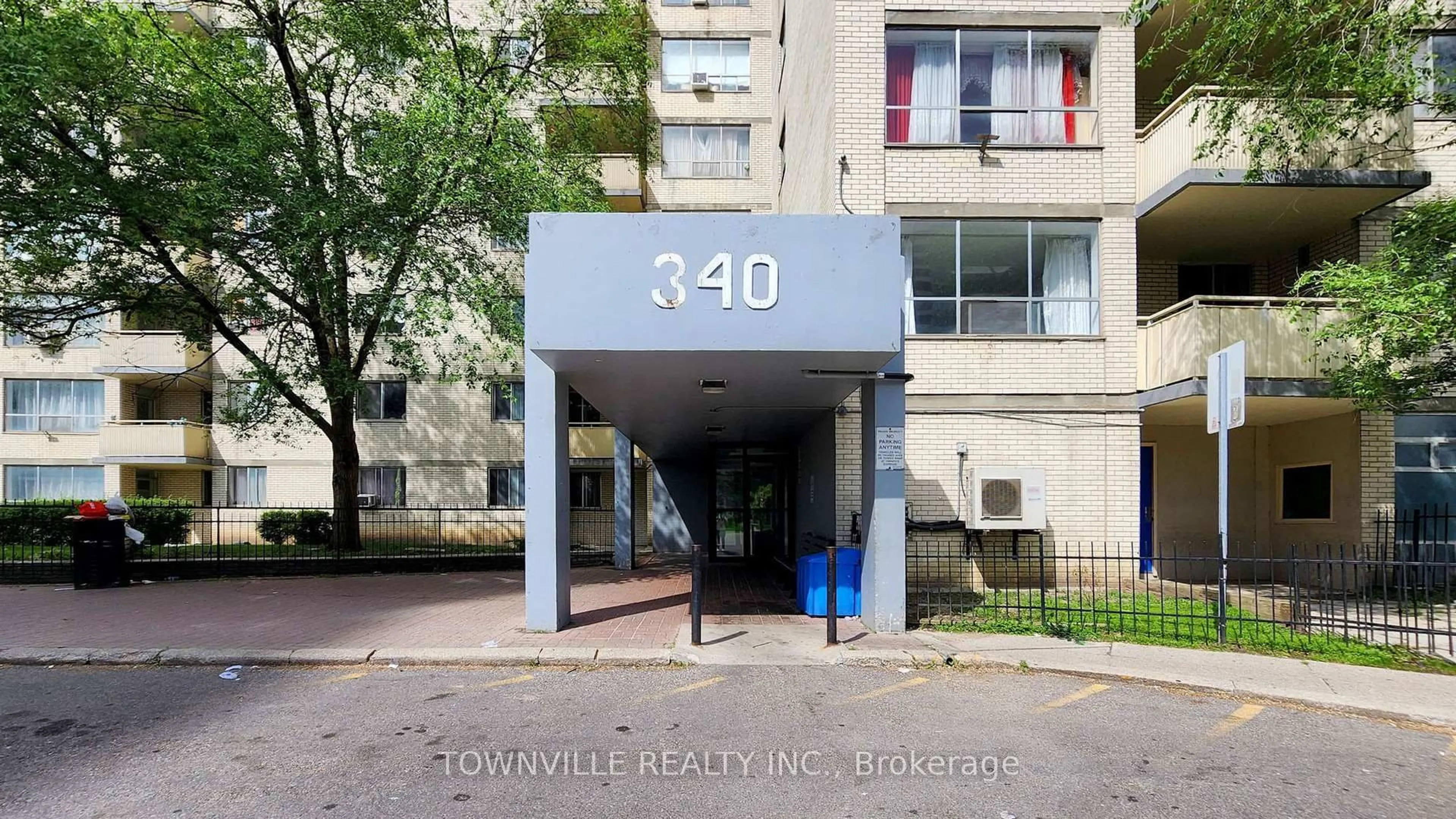 Indoor foyer for 340 Dixon Rd #2107, Toronto Ontario M9R 1T1