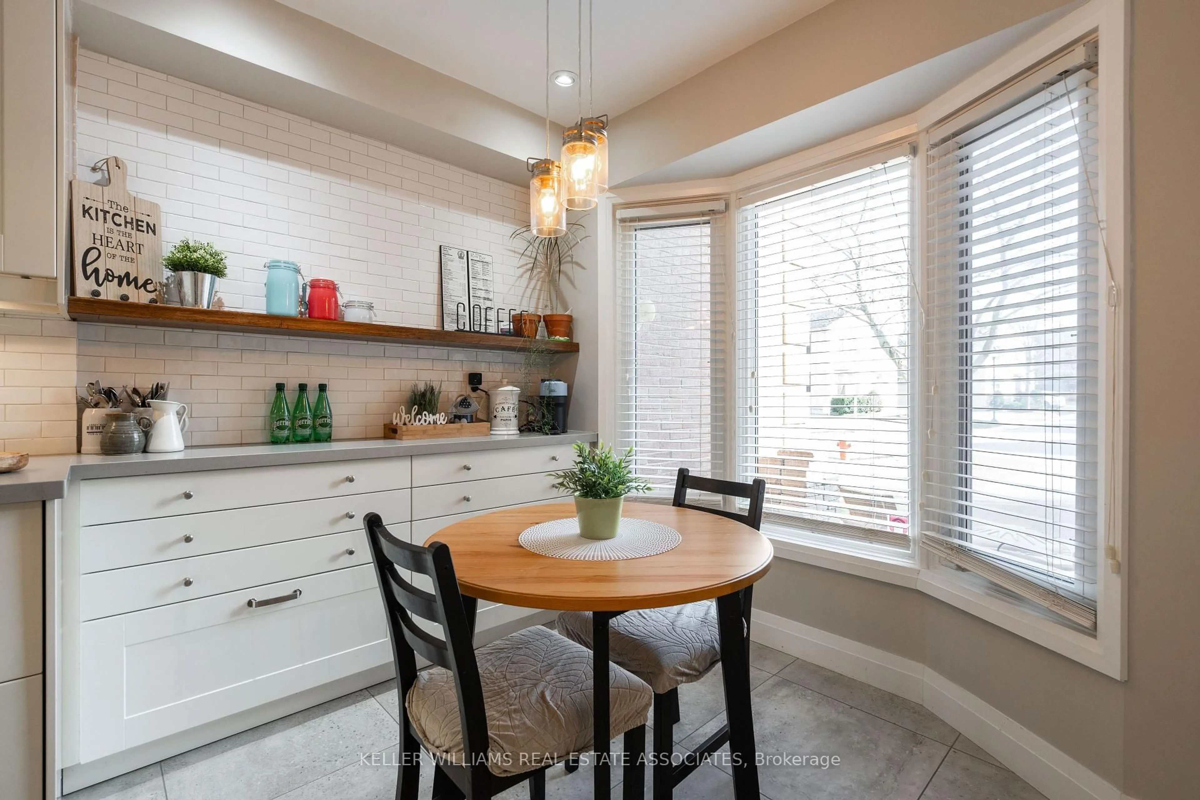 Open concept kitchen, unknown for 3265 South Millway N/A #19, Mississauga Ontario L5L 2R3