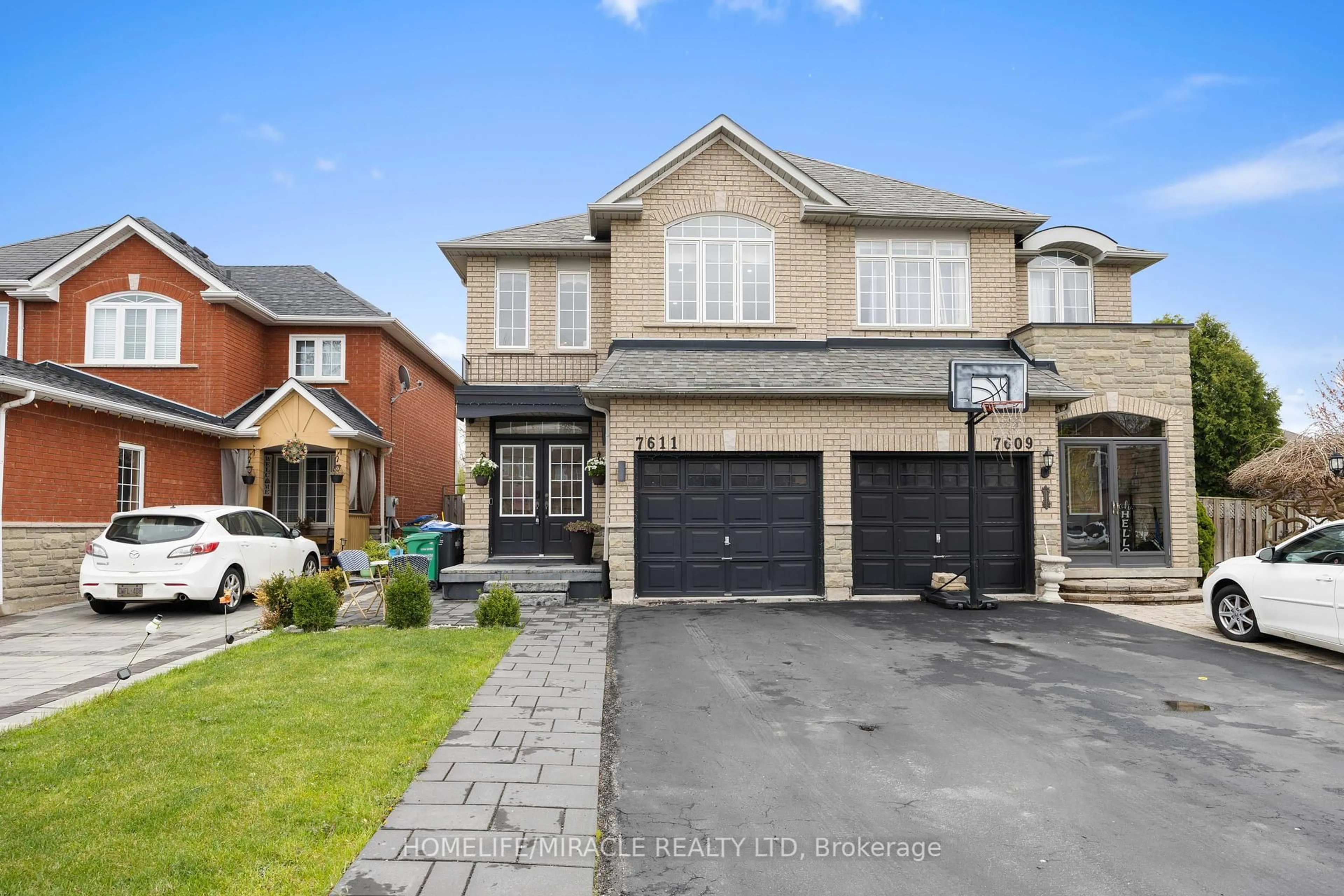 Home with brick exterior material, street for 7611 Black Walnut Tr, Mississauga Ontario L5N 8A7