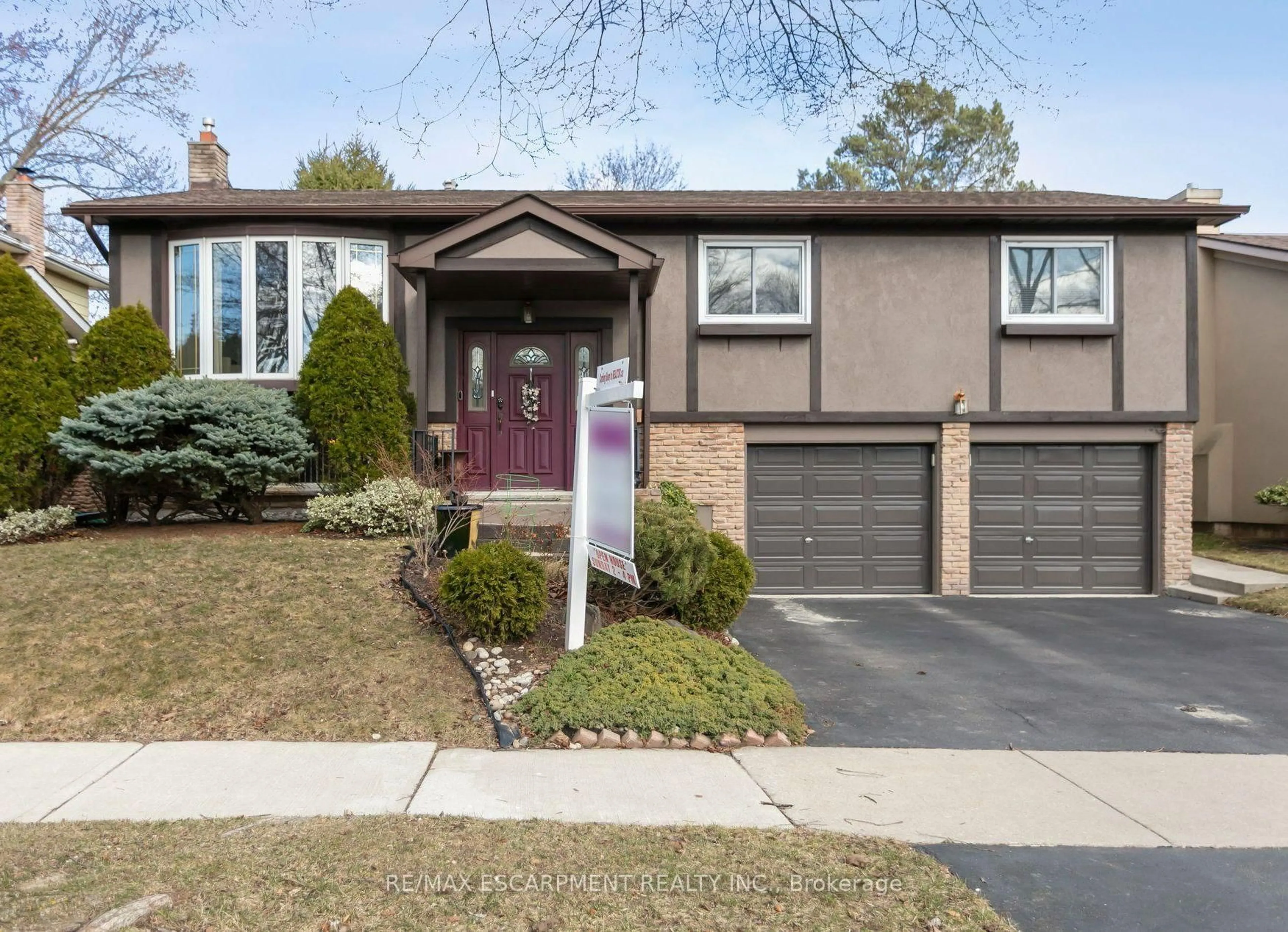 Home with brick exterior material, street for 2187 Sandringham Dr, Burlington Ontario L7P 3E7