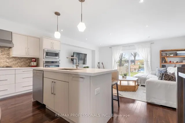 Additional image 34 of 43 Bellman Ave