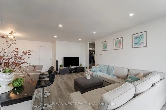 Additional property image - 1615 Bloor St Unit 1001