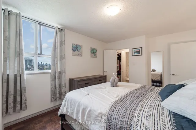 Additional property image - 1615 Bloor St Unit 1001