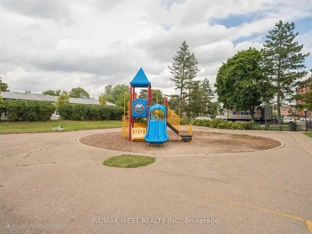 Additional property image - 1615 Bloor St Unit 1001