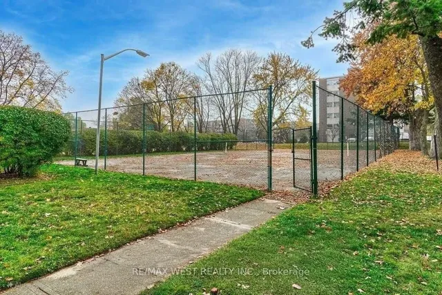 Additional property image - 1615 Bloor St Unit 1001